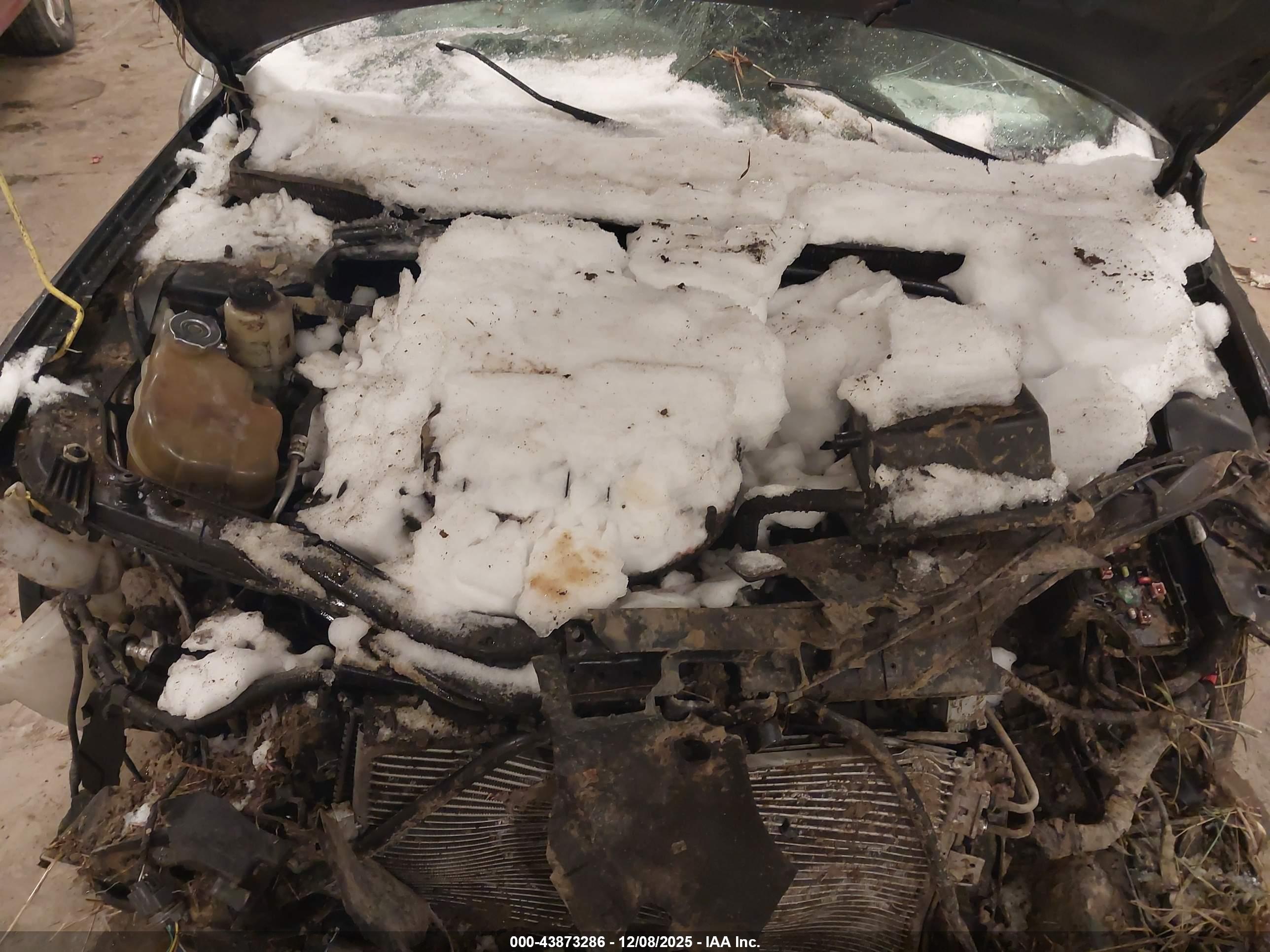 CHRYSLER 200 image 10