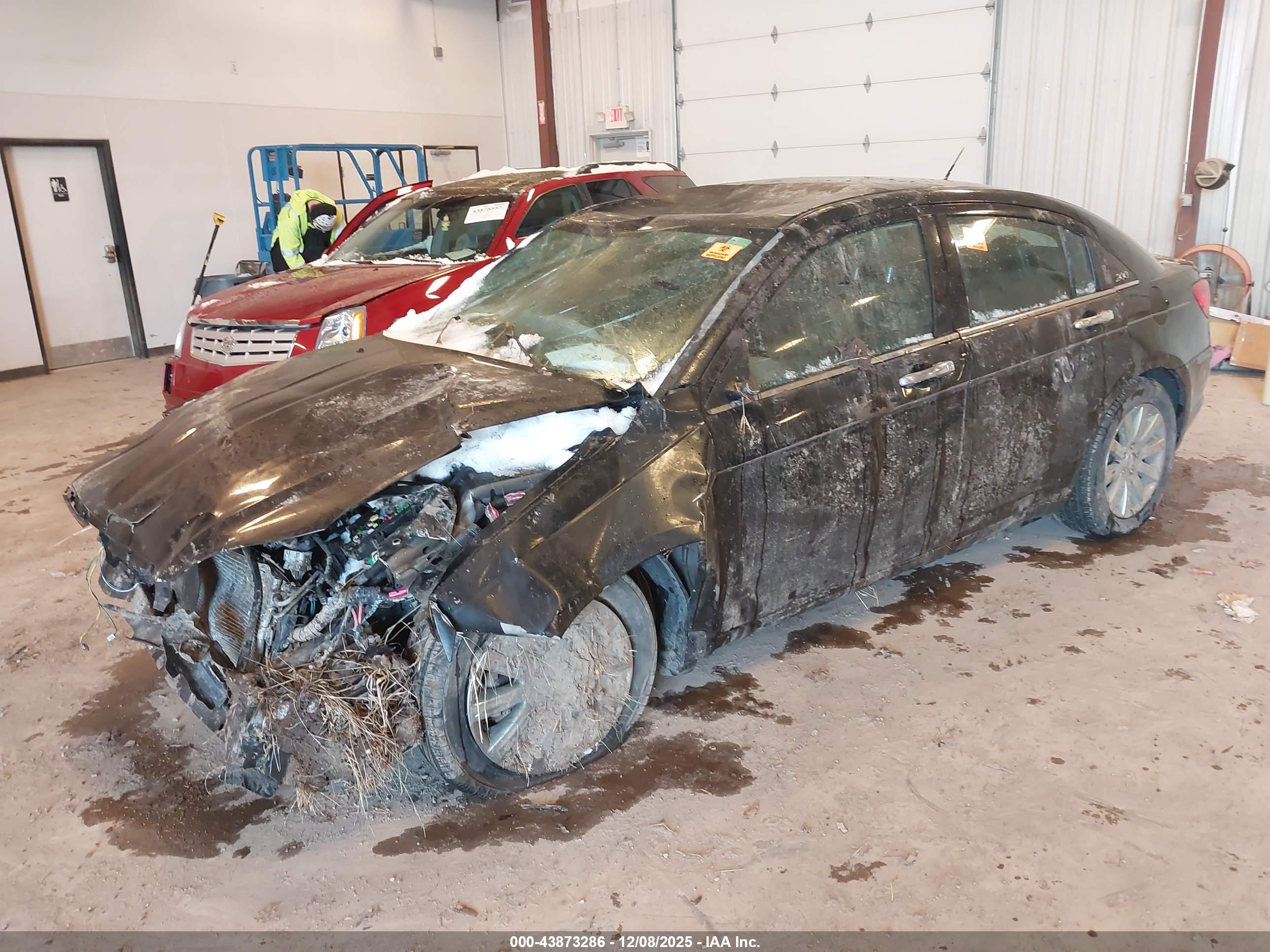 CHRYSLER 200 image 2