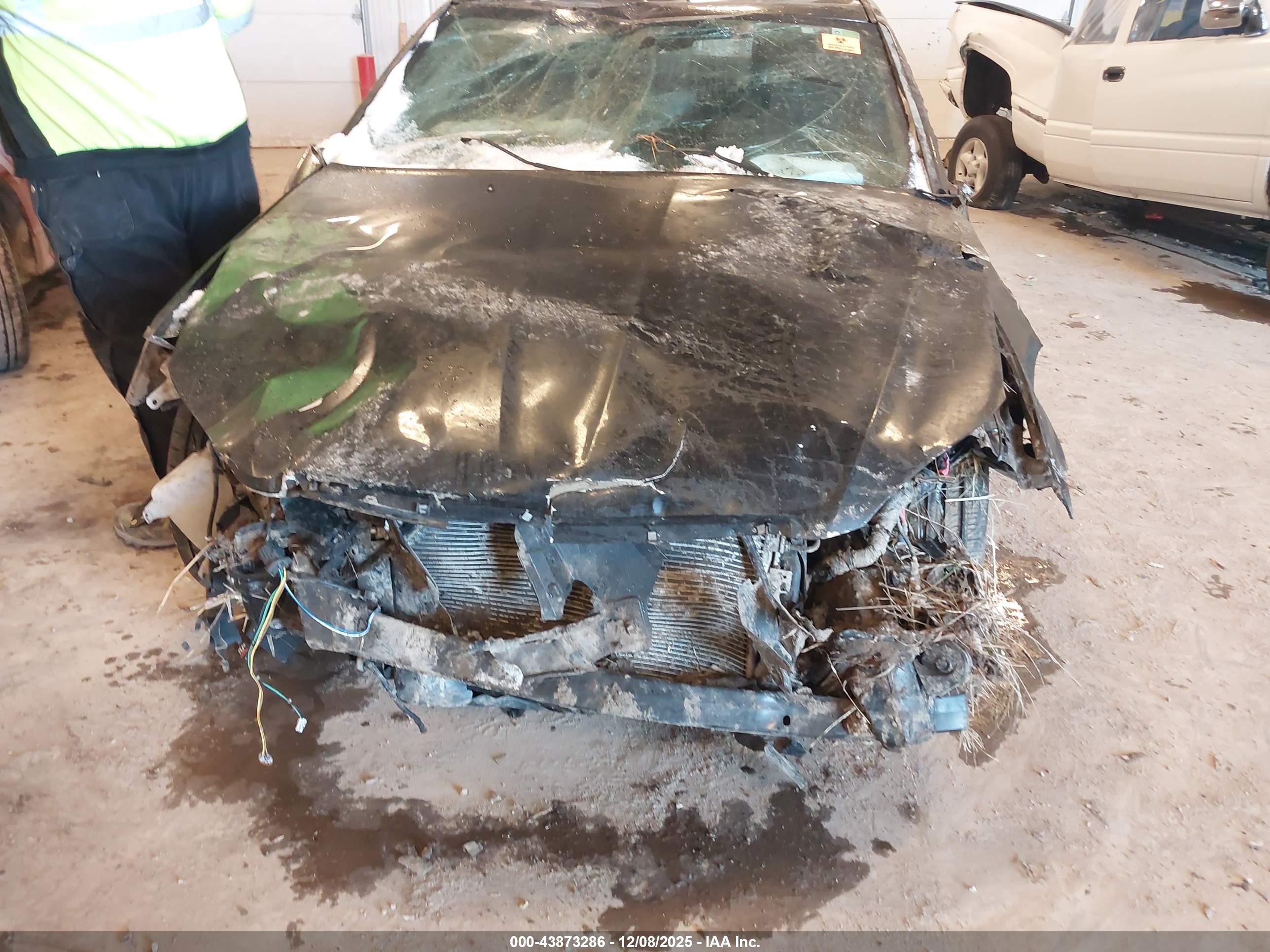 CHRYSLER 200 image 6