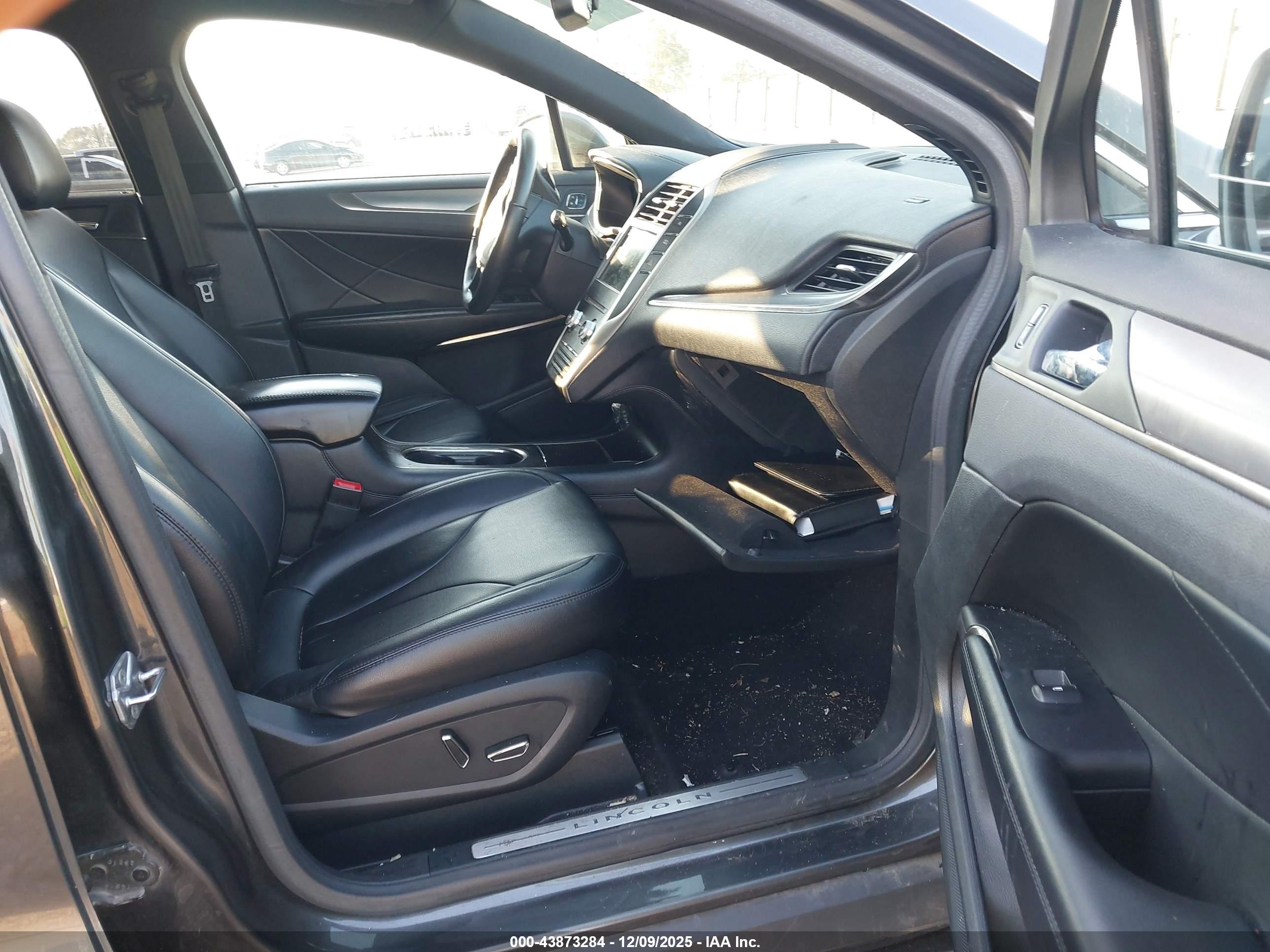 LINCOLN MKC image 5