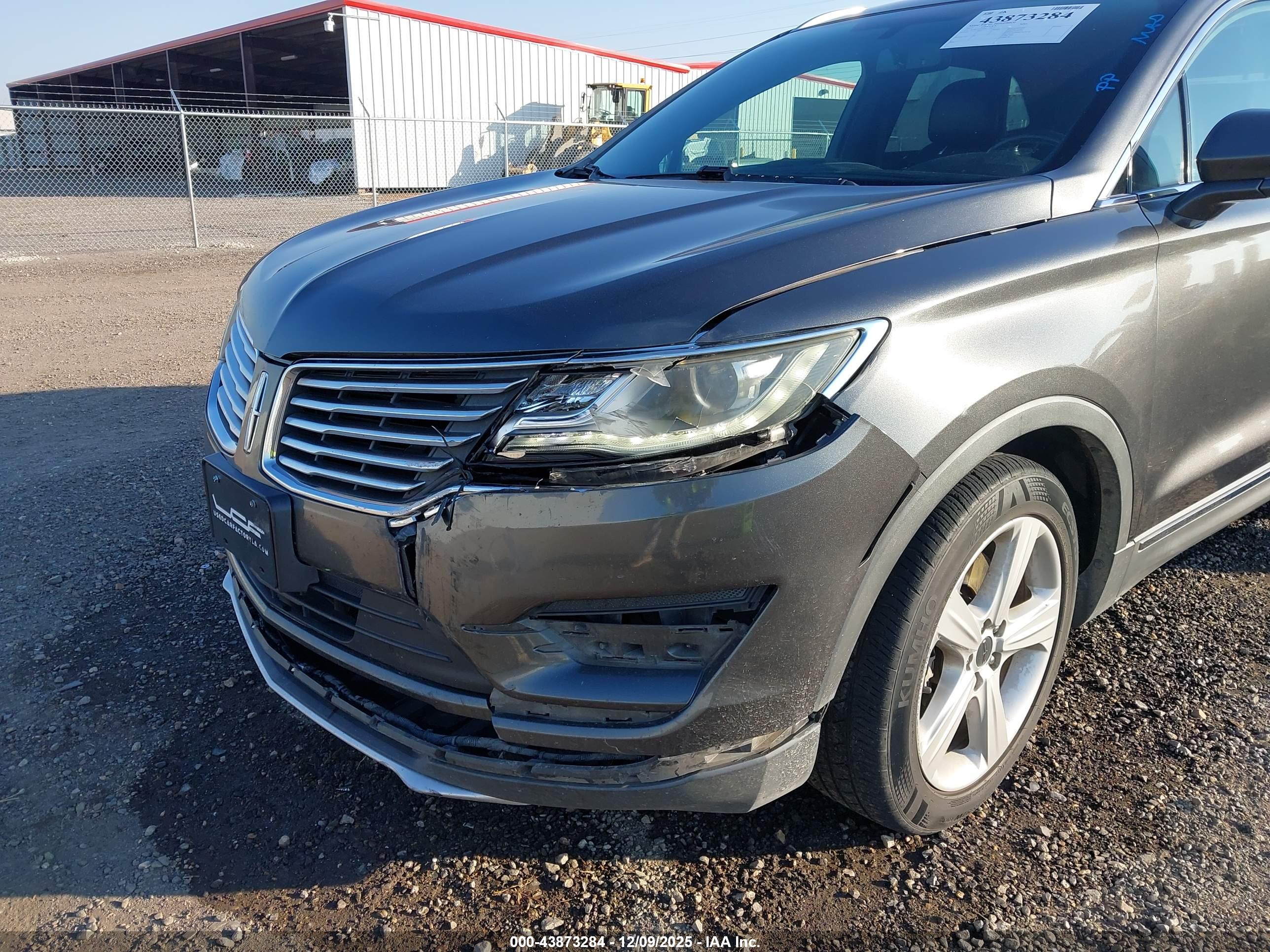 LINCOLN MKC image 6