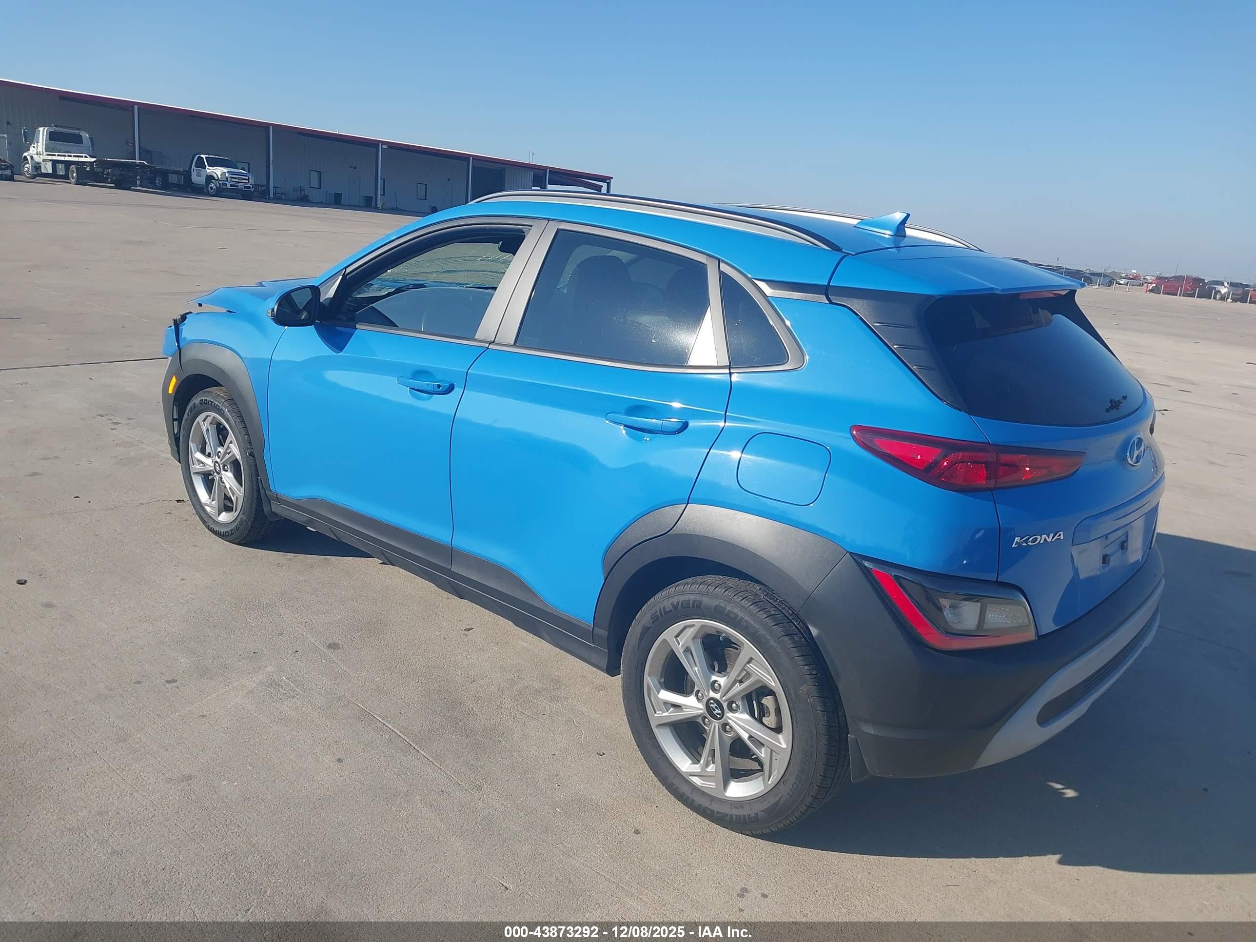 HYUNDAI KONA image 3