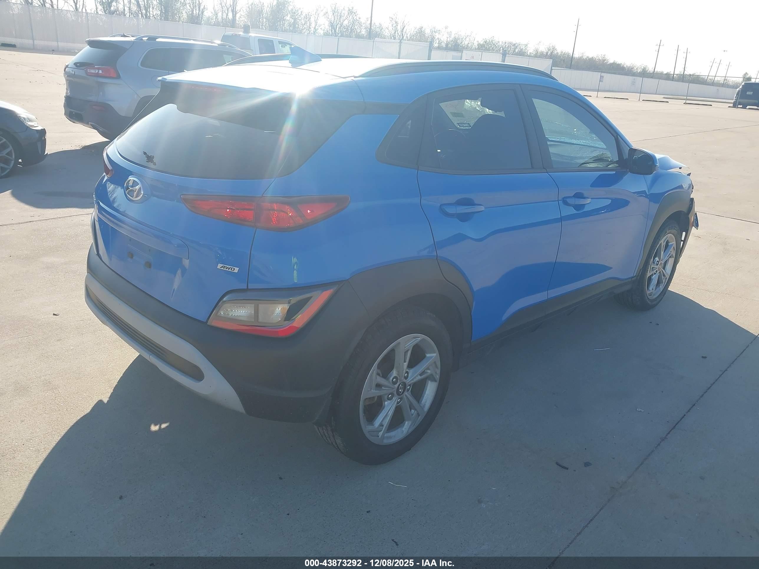 HYUNDAI KONA image 4