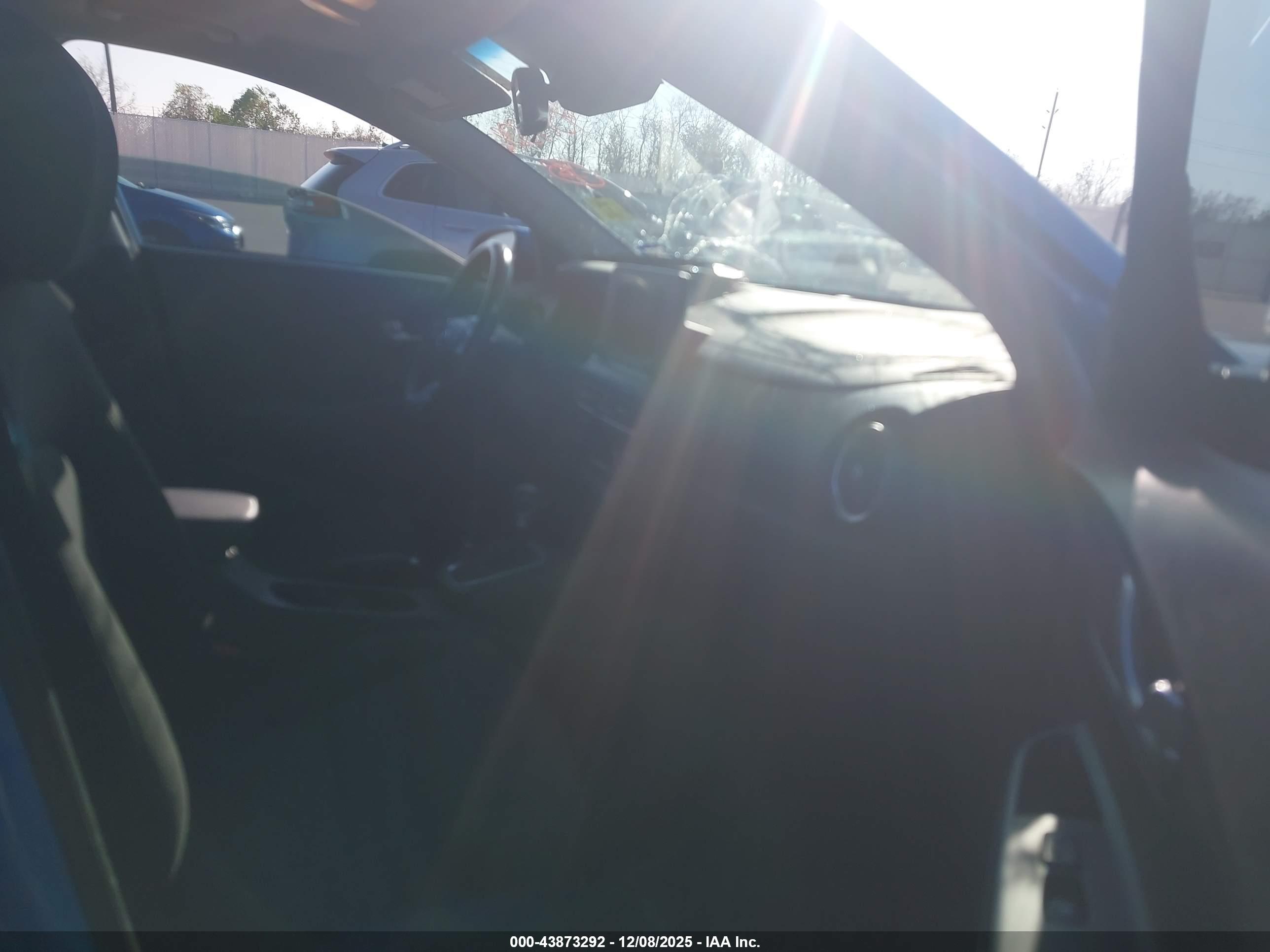 HYUNDAI KONA image 5