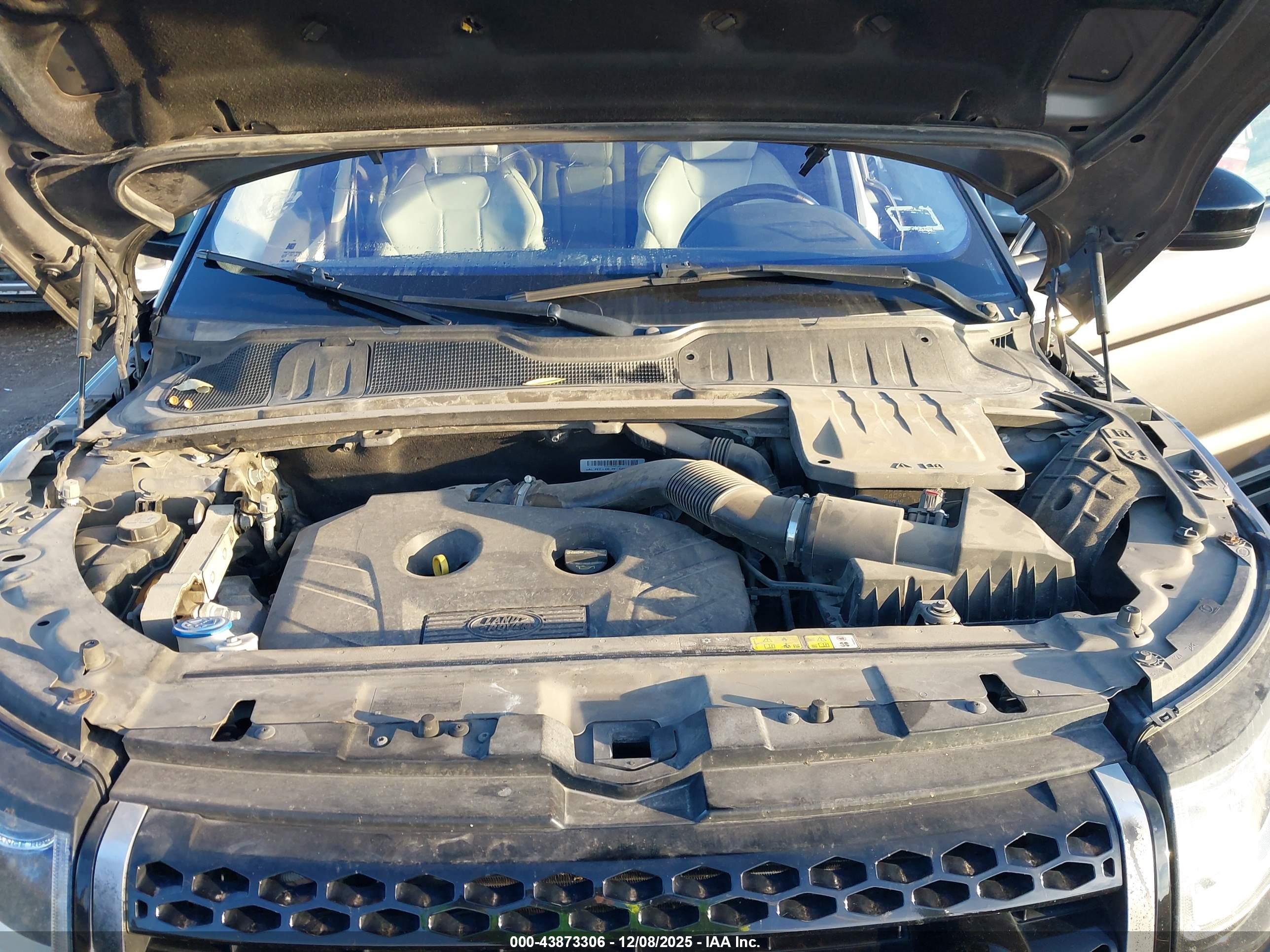 LAND ROVER image 10