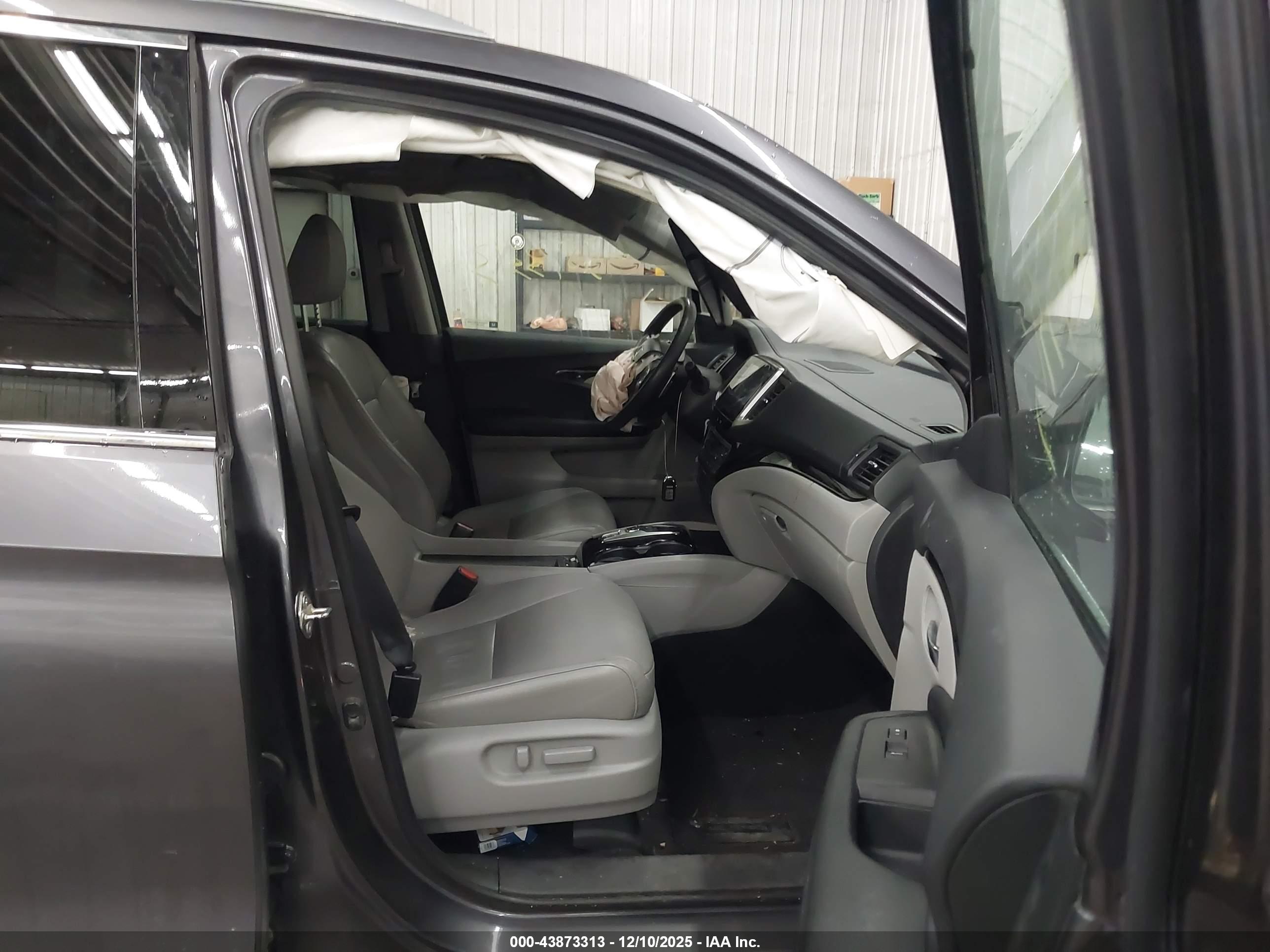 HONDA PILOT image 5
