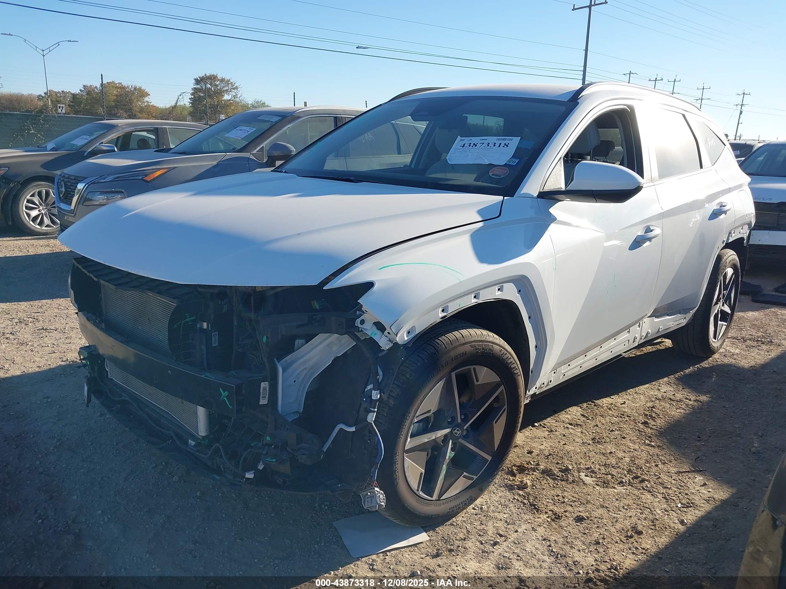 HYUNDAI TUCSON image 2