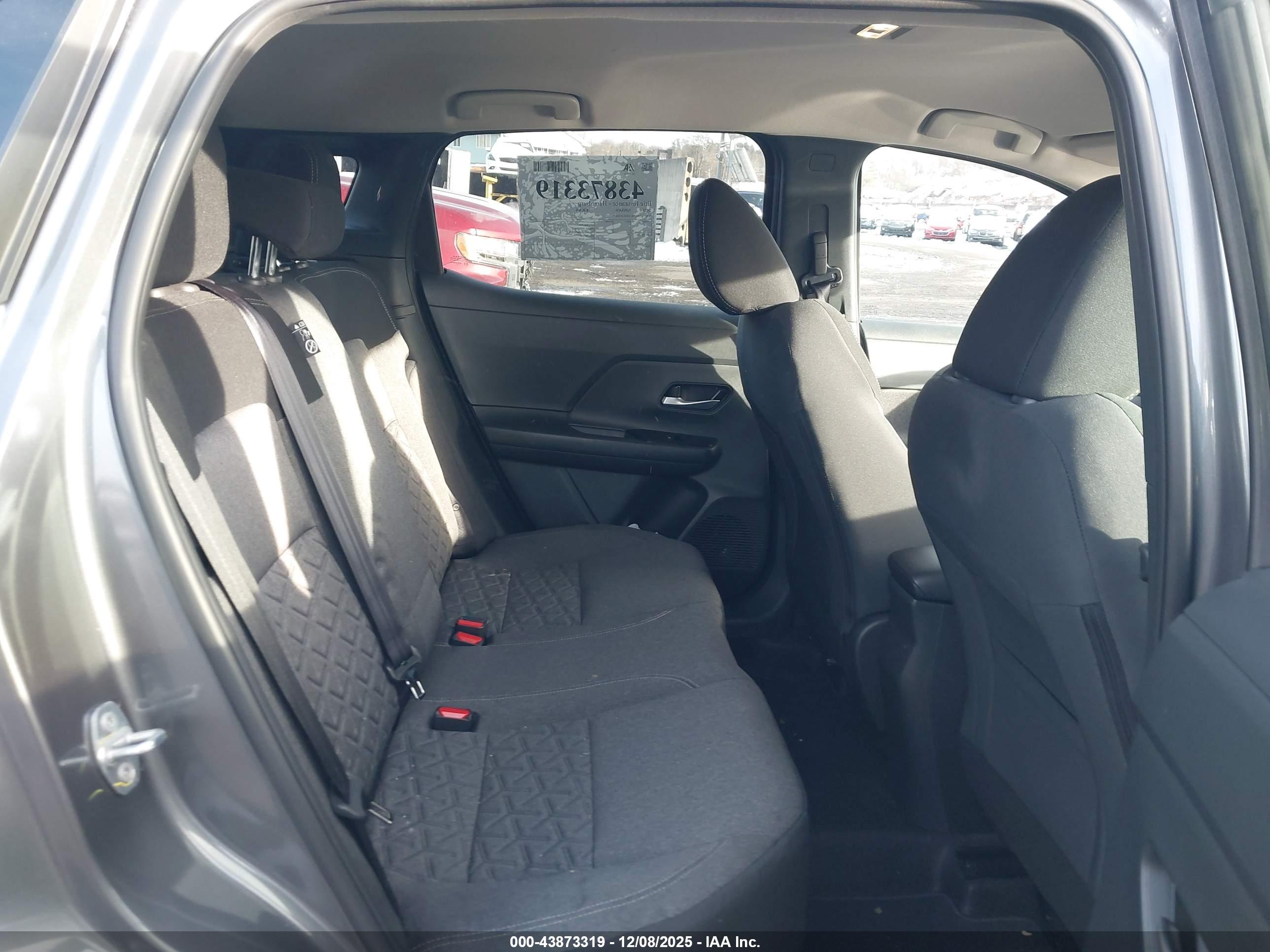 NISSAN KICKS image 8