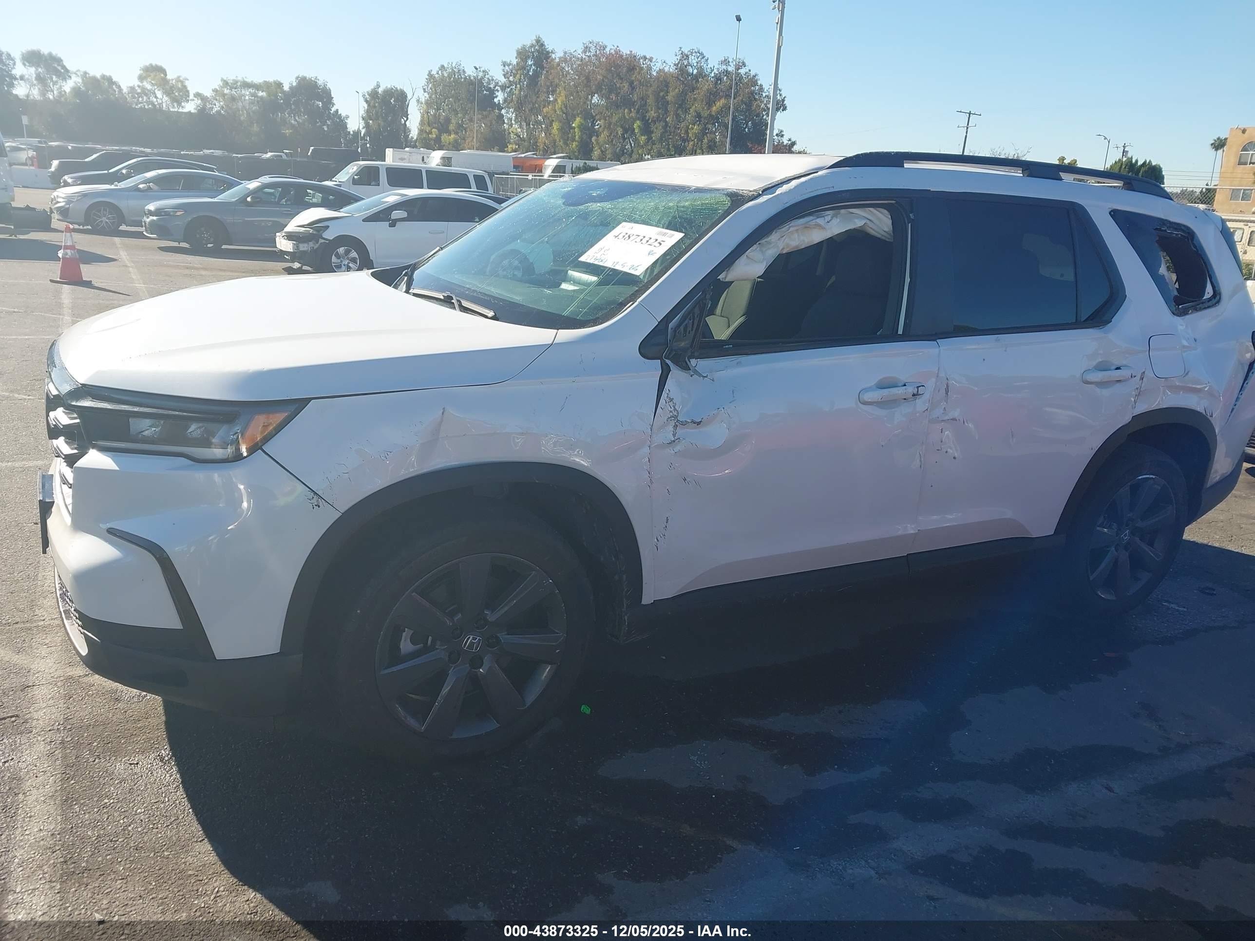 HONDA PILOT image 6