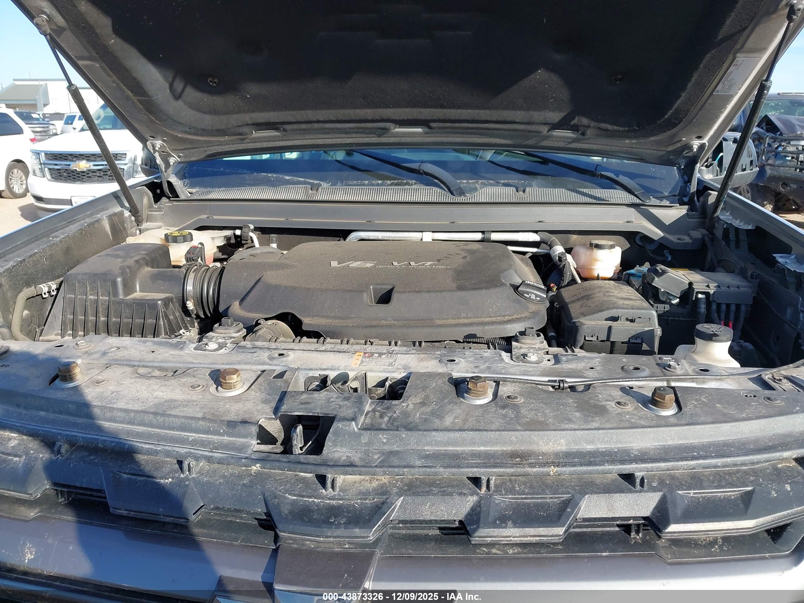 CHEVROLET COLORADO image 10