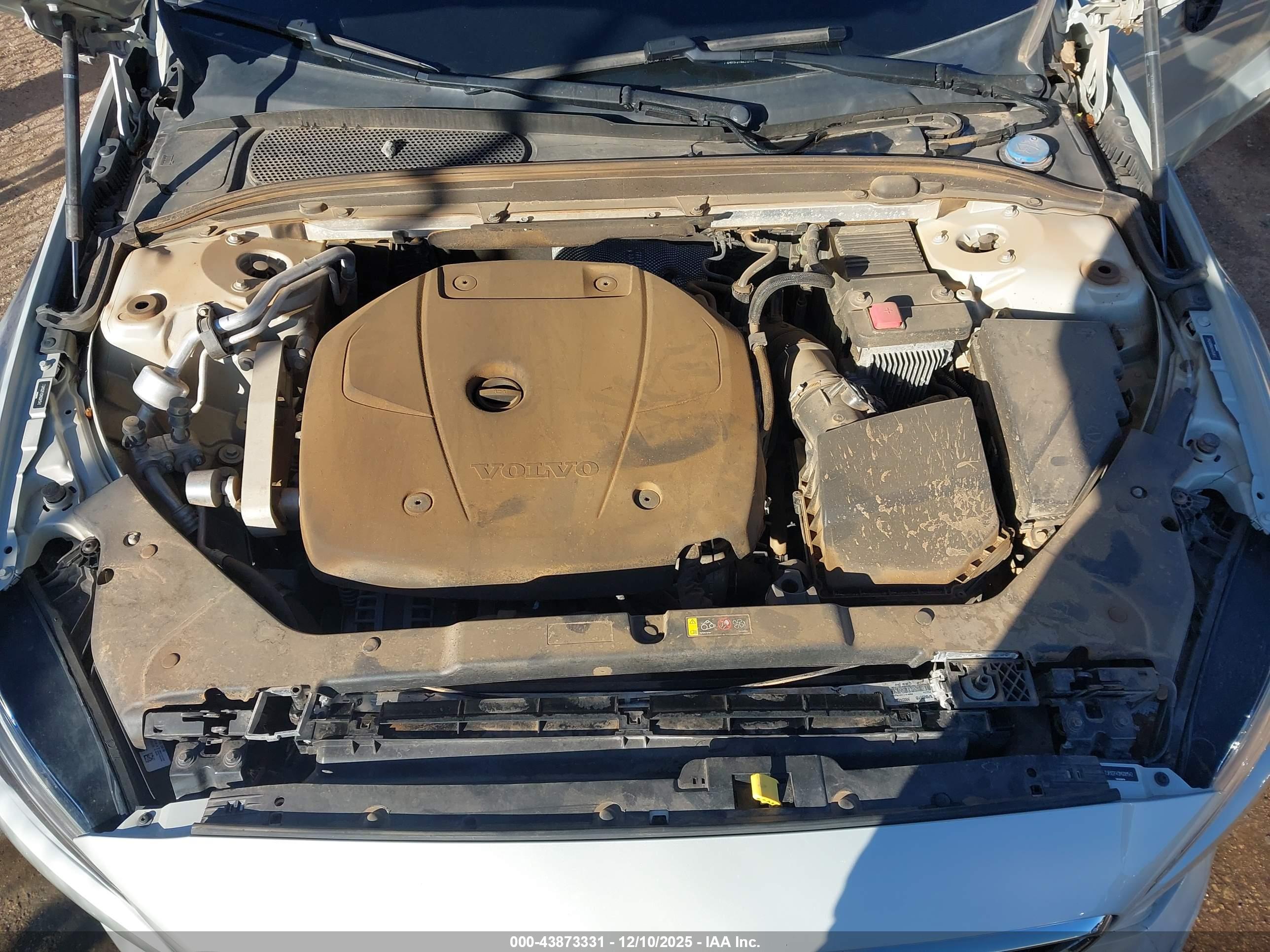 VOLVO S60 image 10