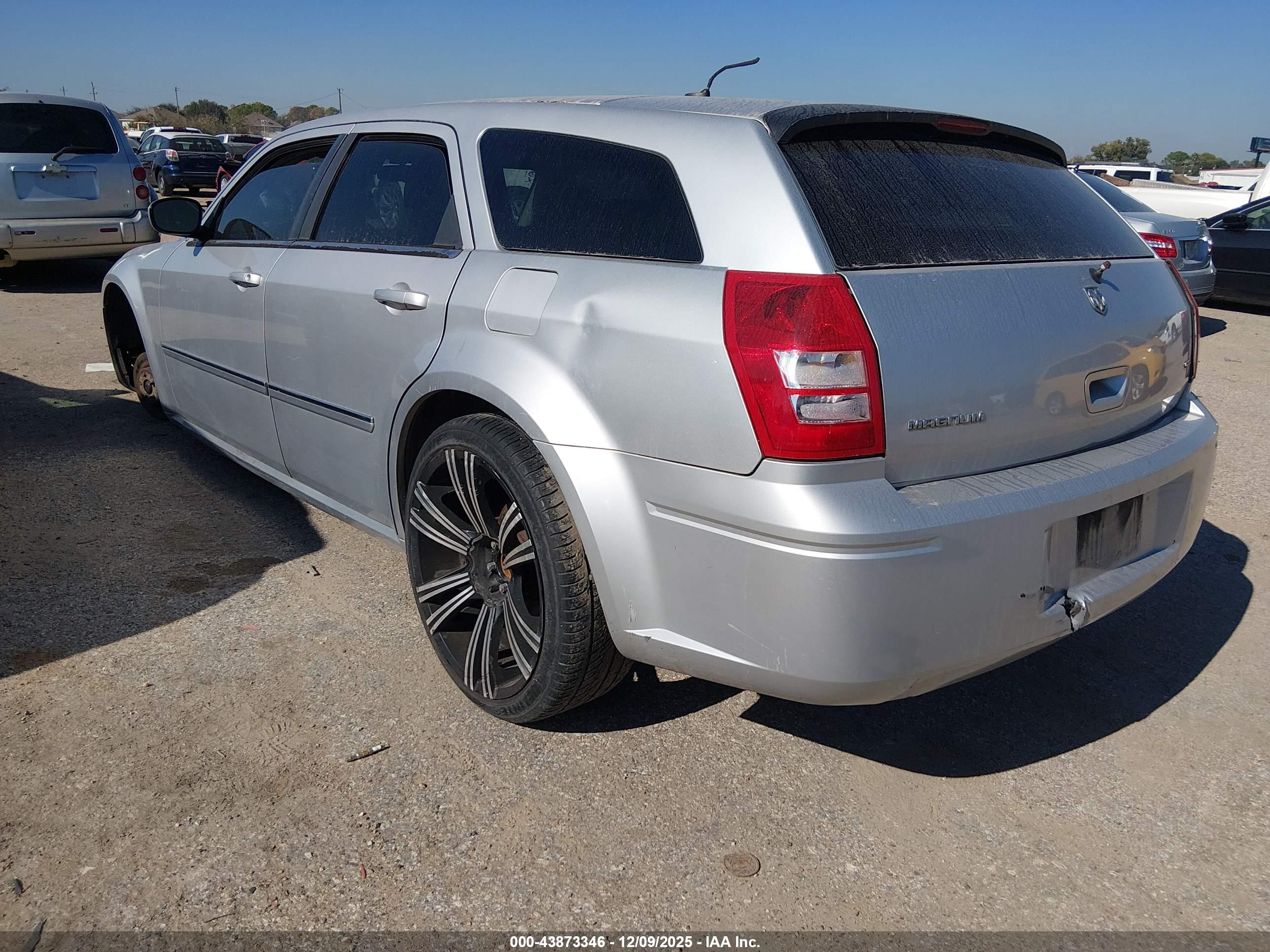 DODGE MAGNUM image 3