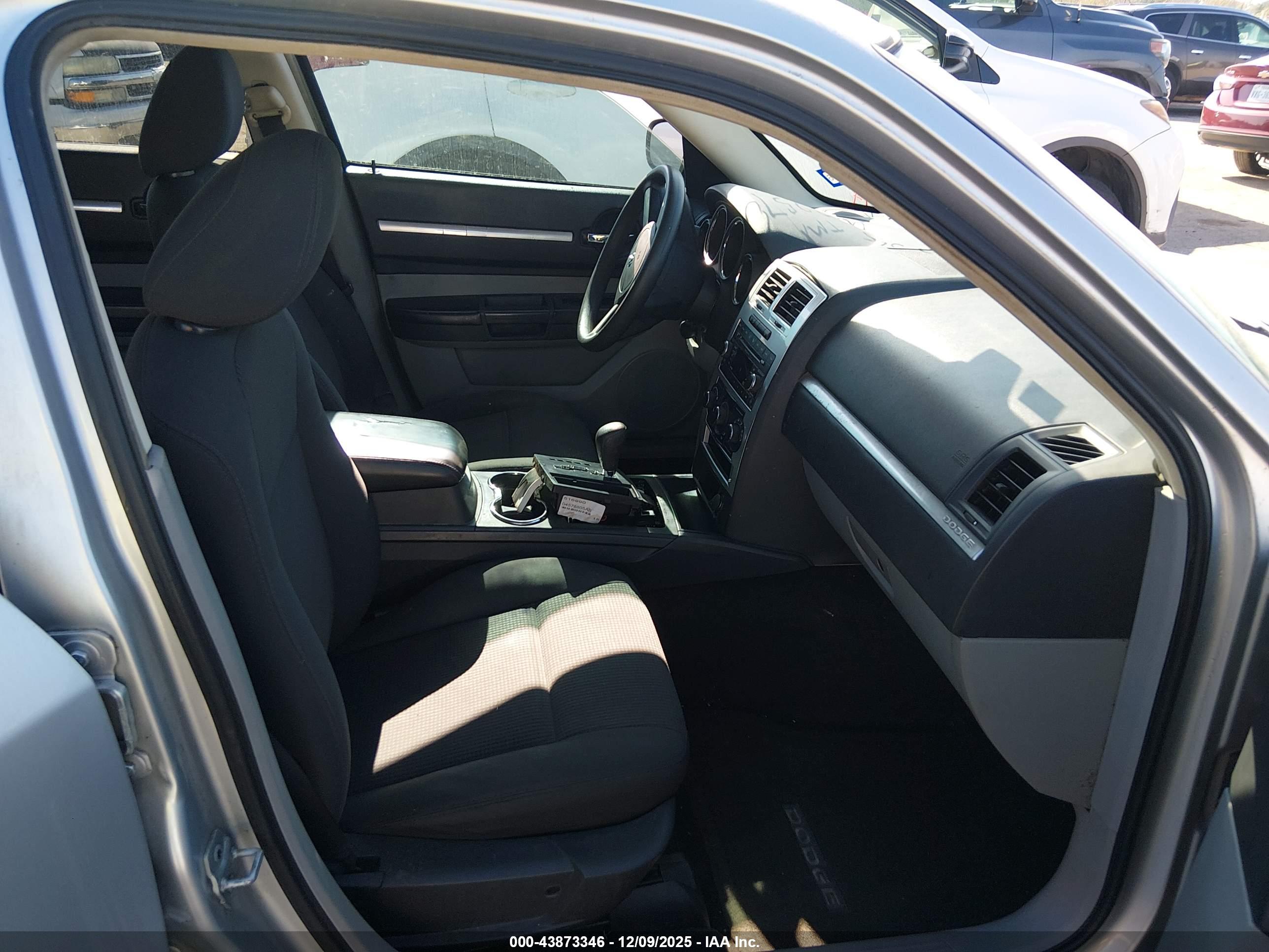 DODGE MAGNUM image 5