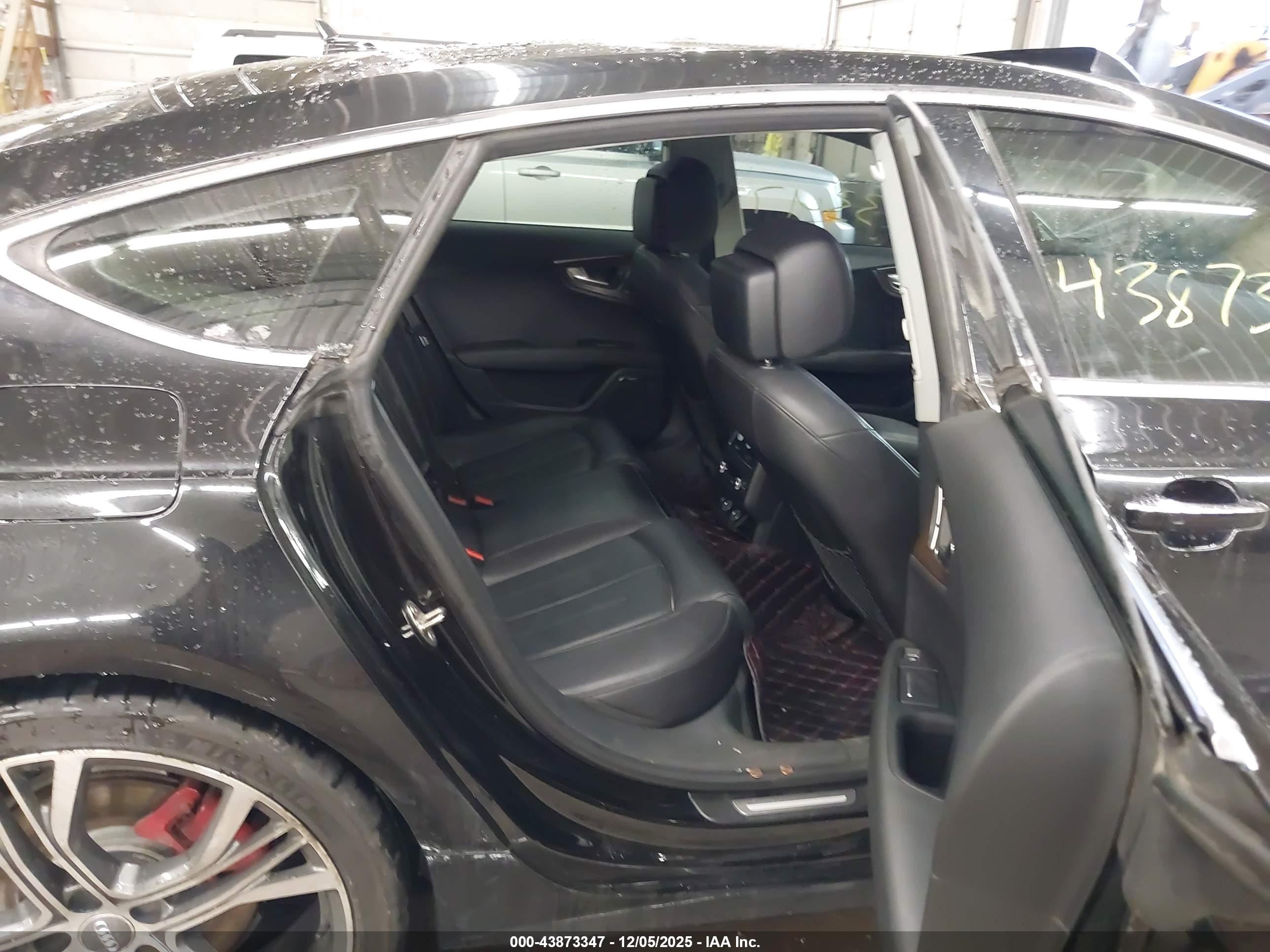 AUDI A7 image 8