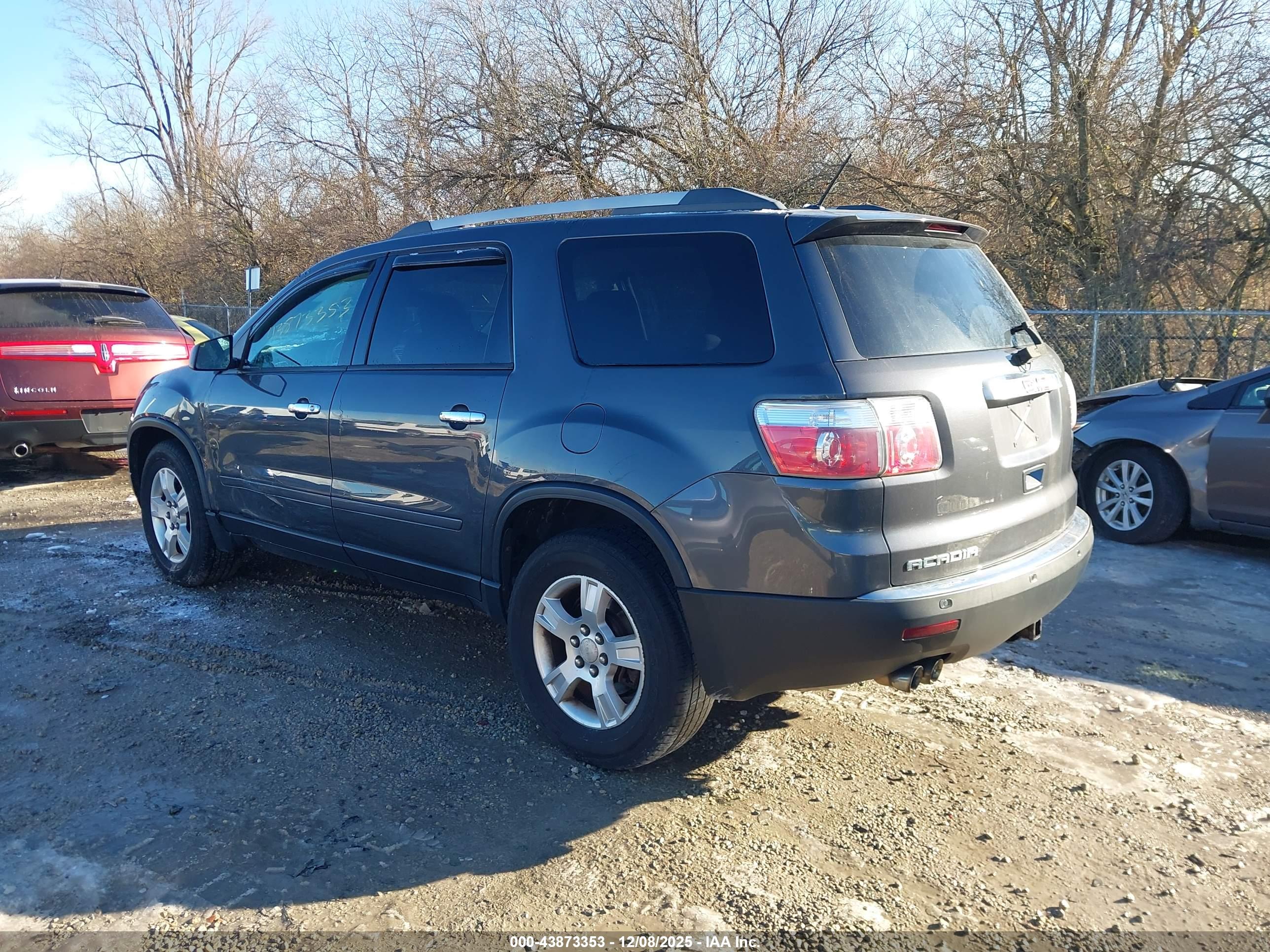 GMC ACADIA image 3