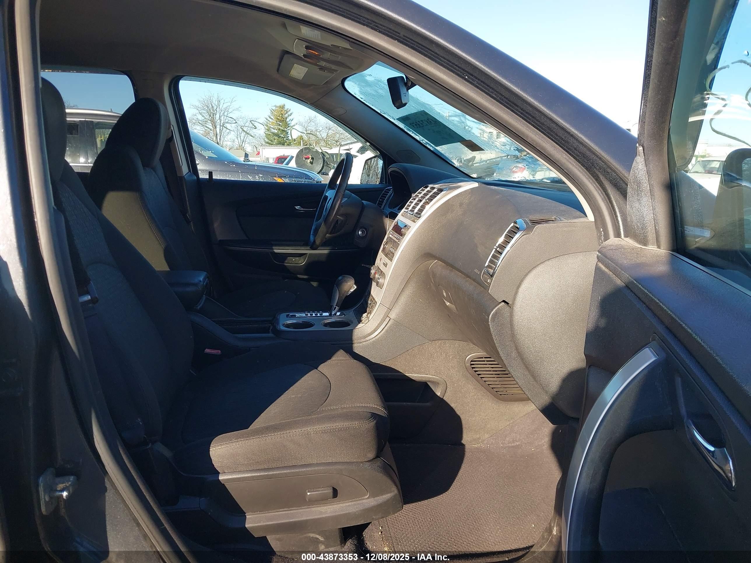 GMC ACADIA image 5