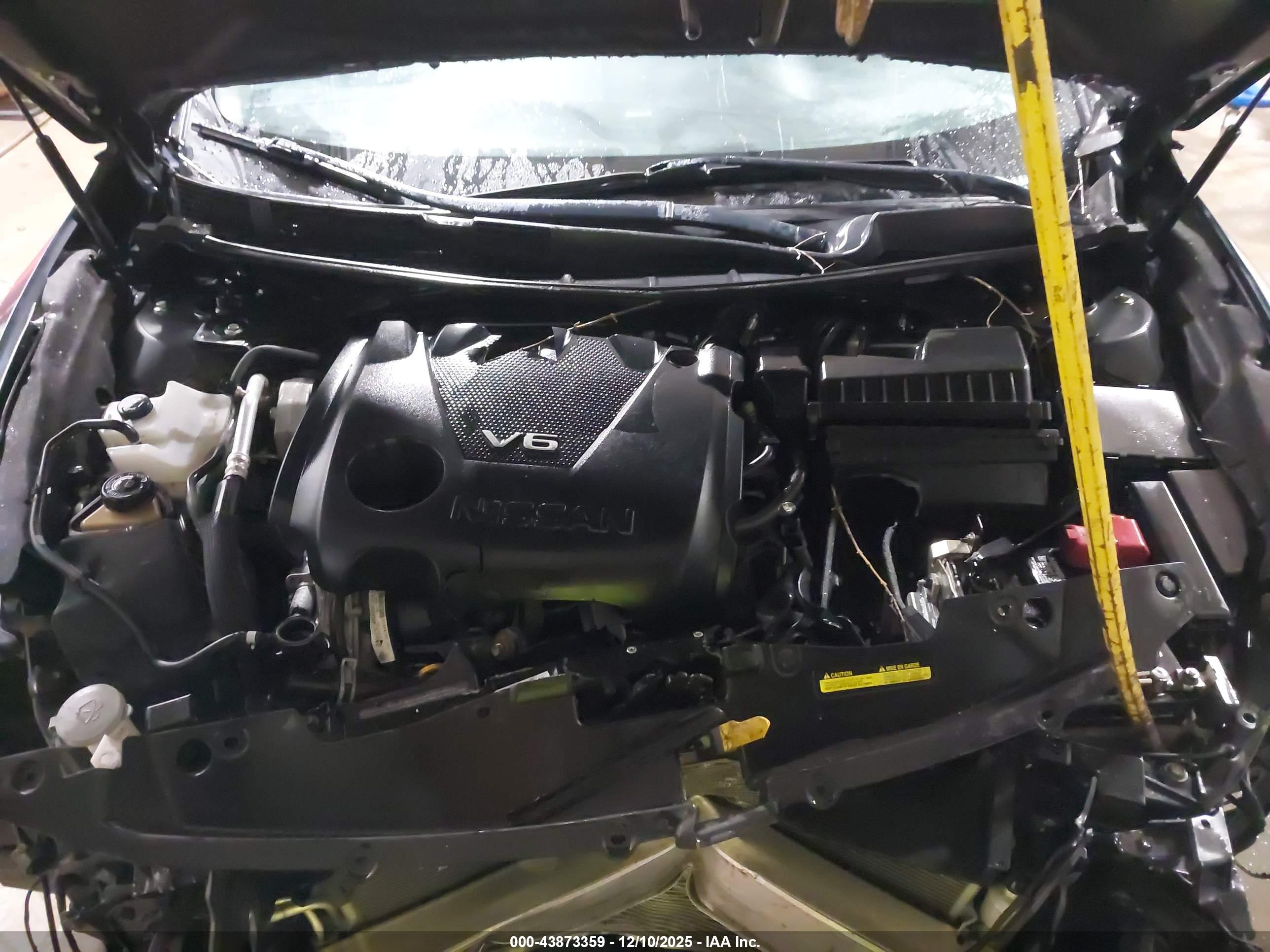 NISSAN MAXIMA image 10