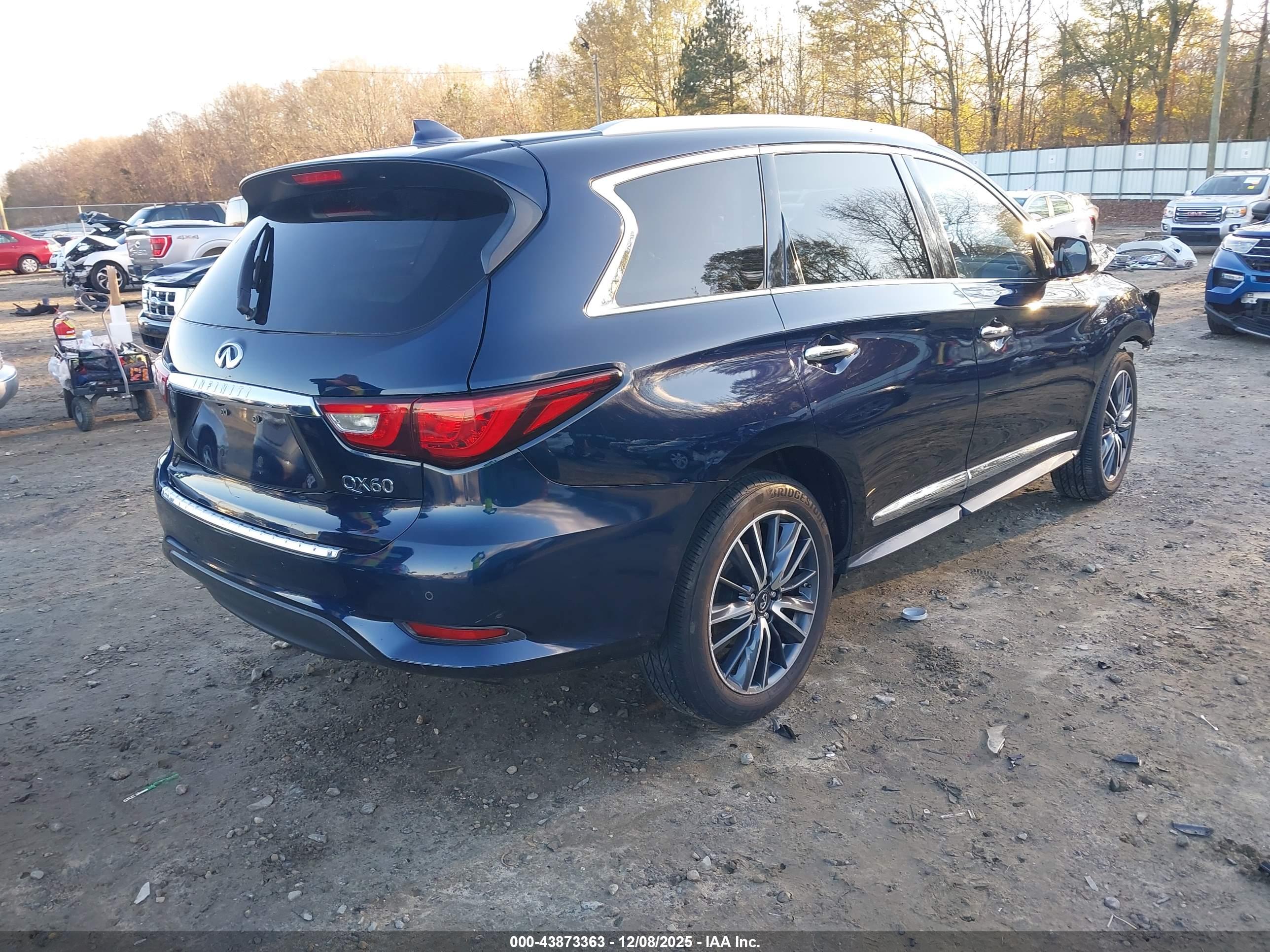INFINITI QX60 image 4