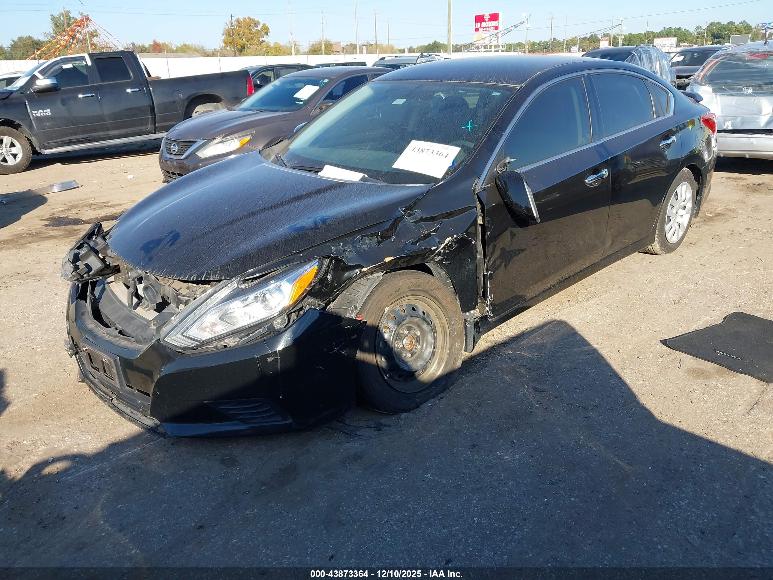 NISSAN ALTIMA image 2