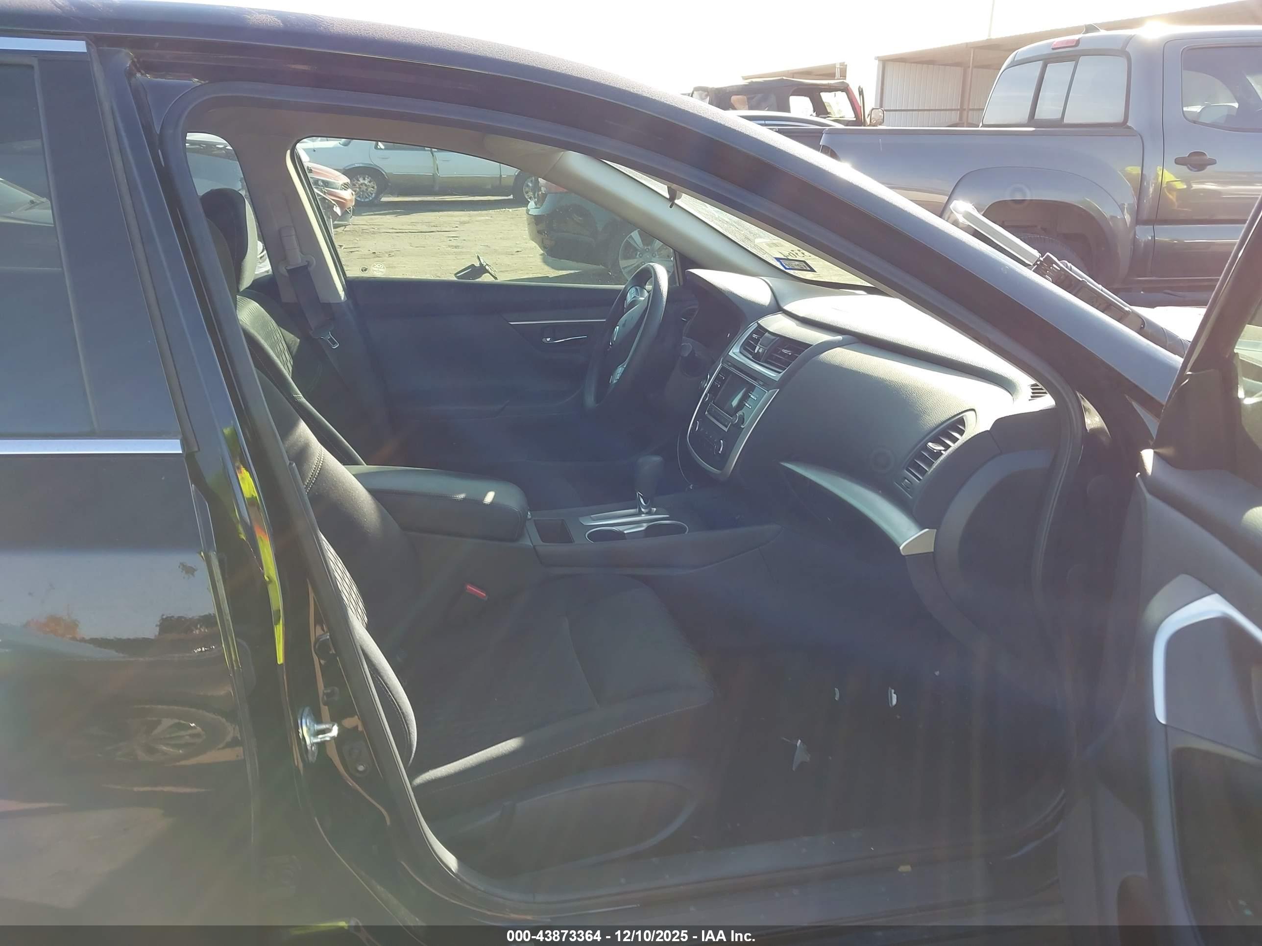 NISSAN ALTIMA image 5