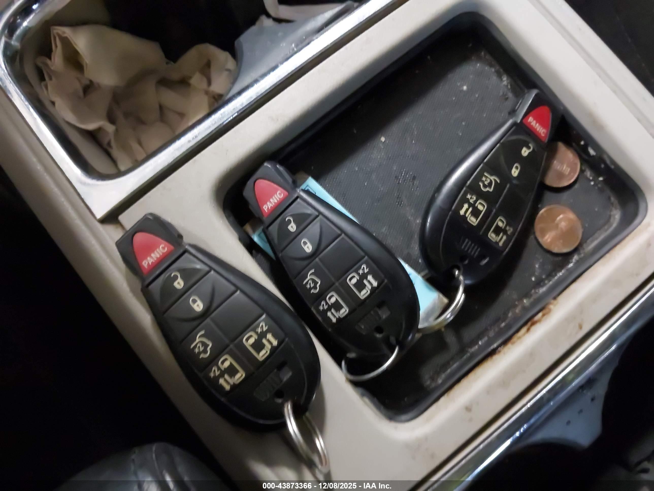 CHRYSLER TOWN image 11