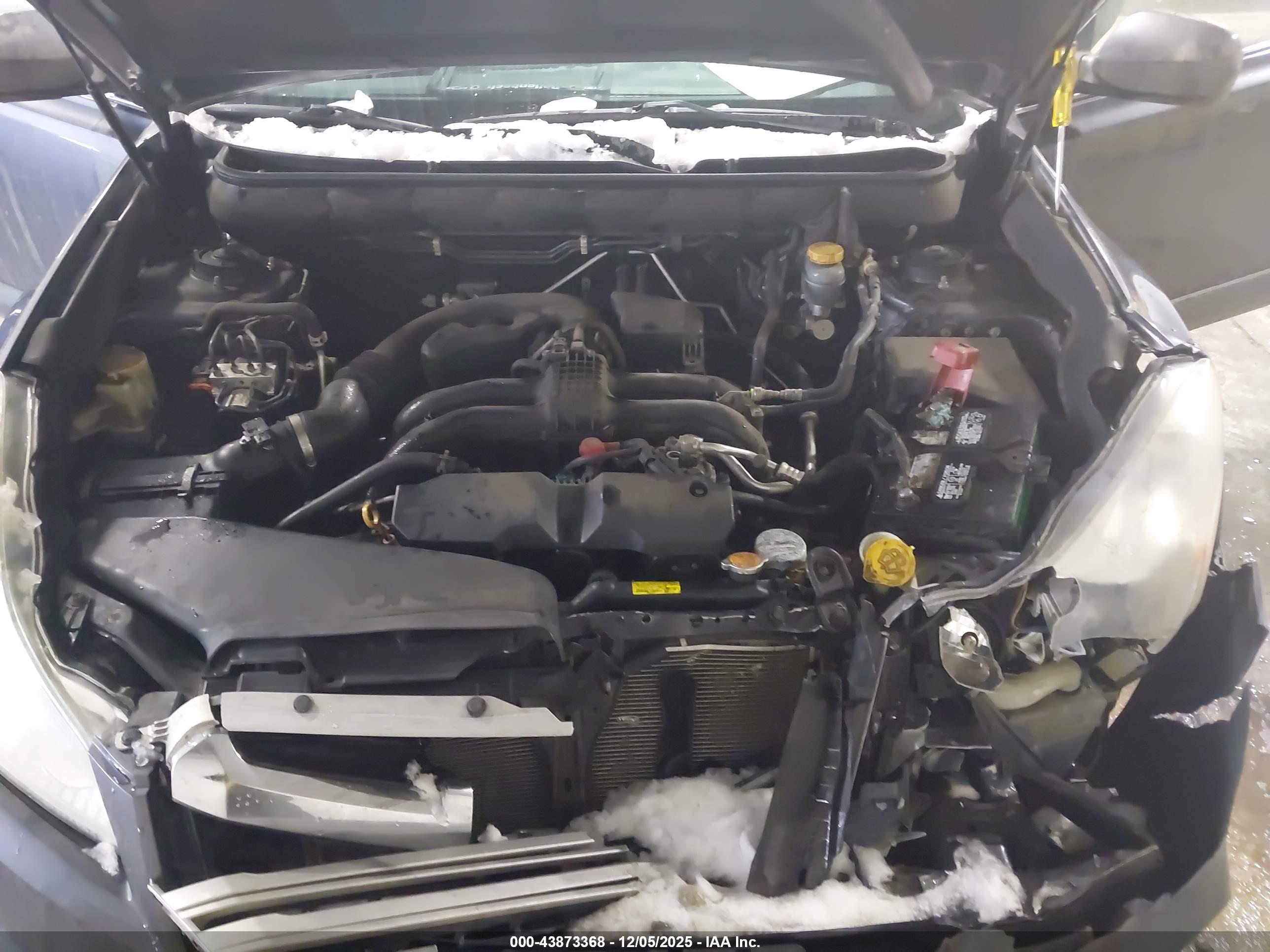 SUBARU OUTBACK image 10