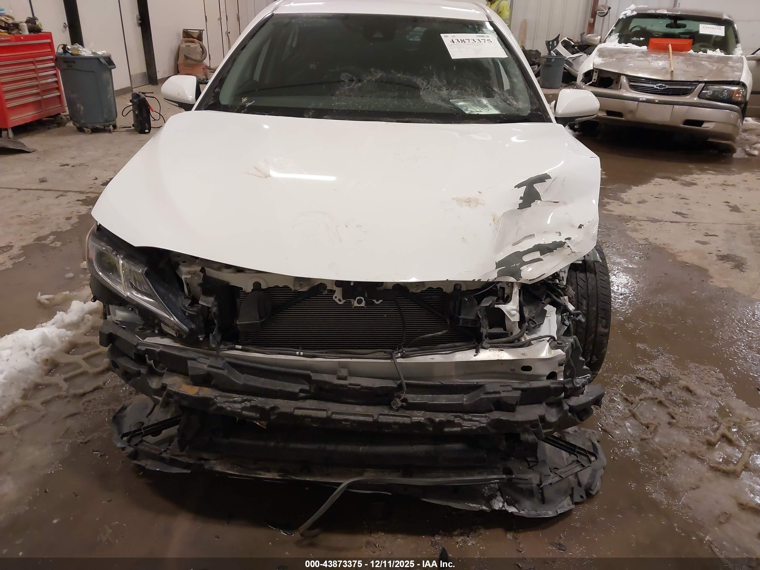 TOYOTA CAMRY image 6