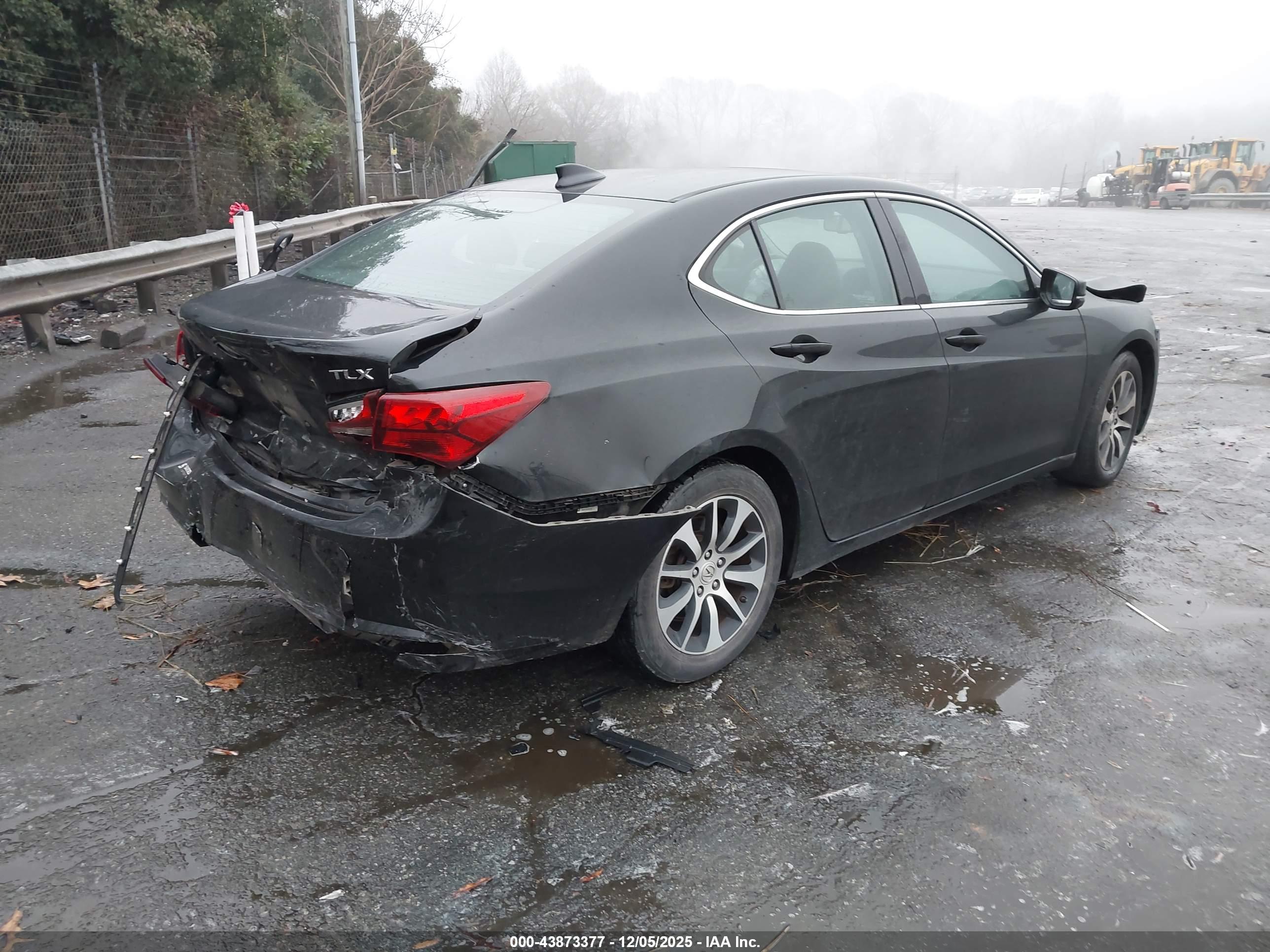 ACURA TLX image 4