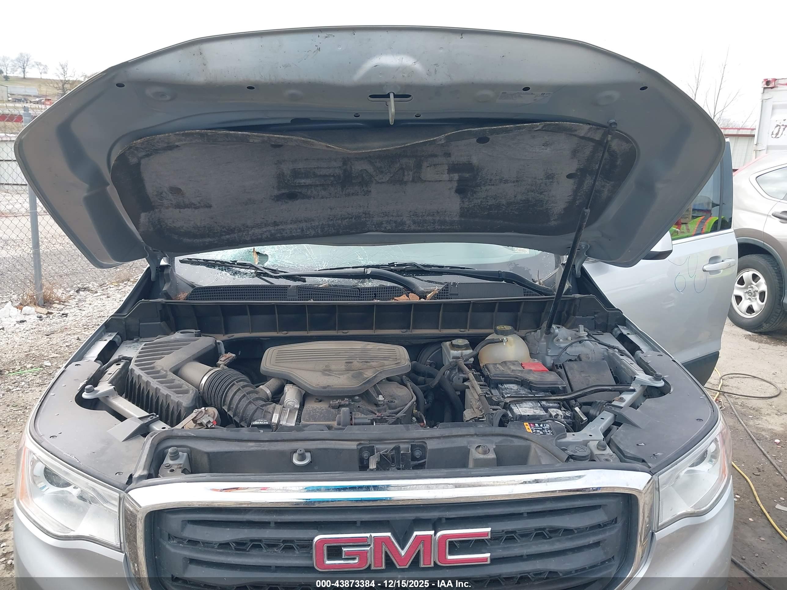 GMC ACADIA image 10