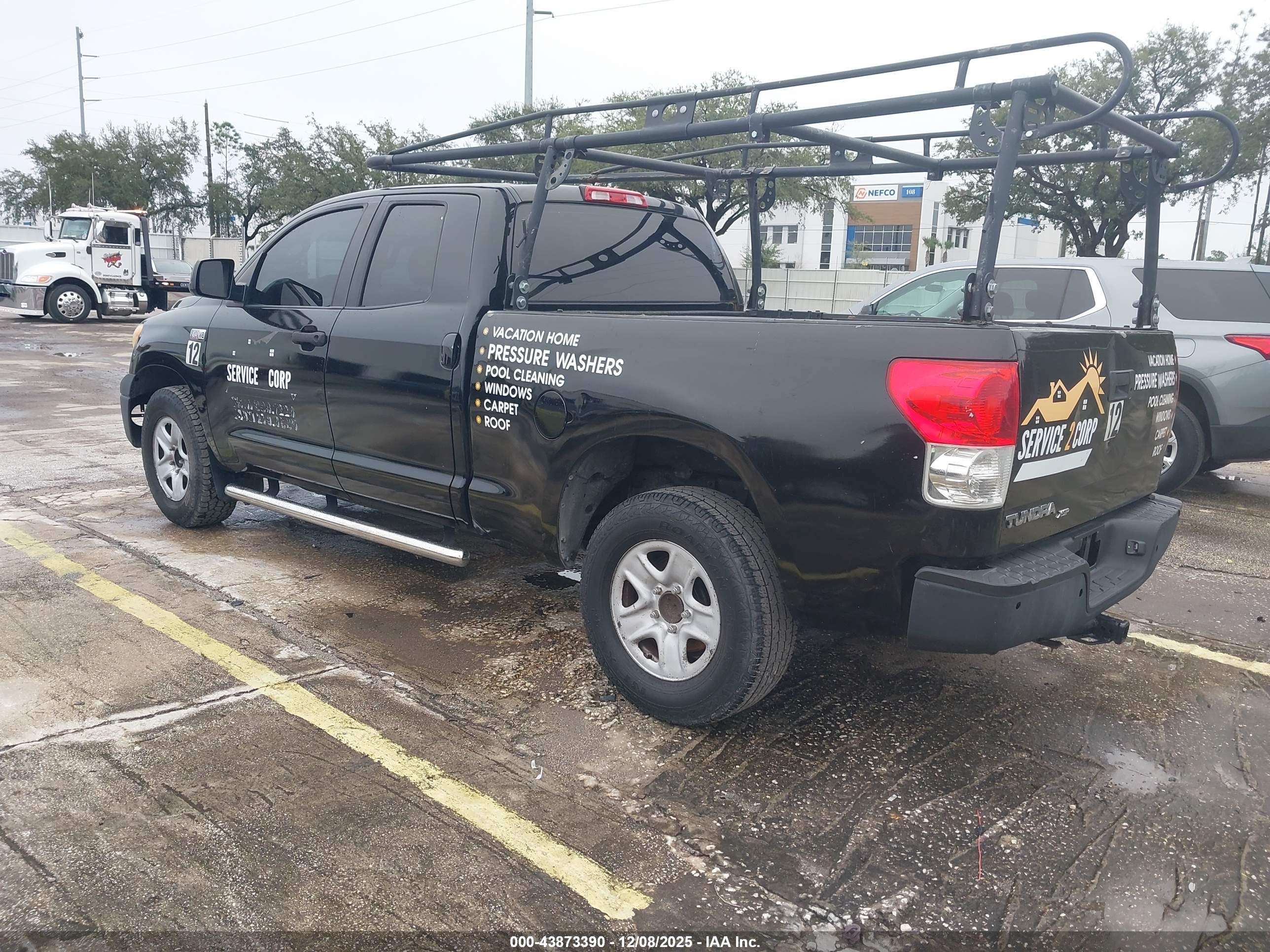 TOYOTA TUNDRA image 3