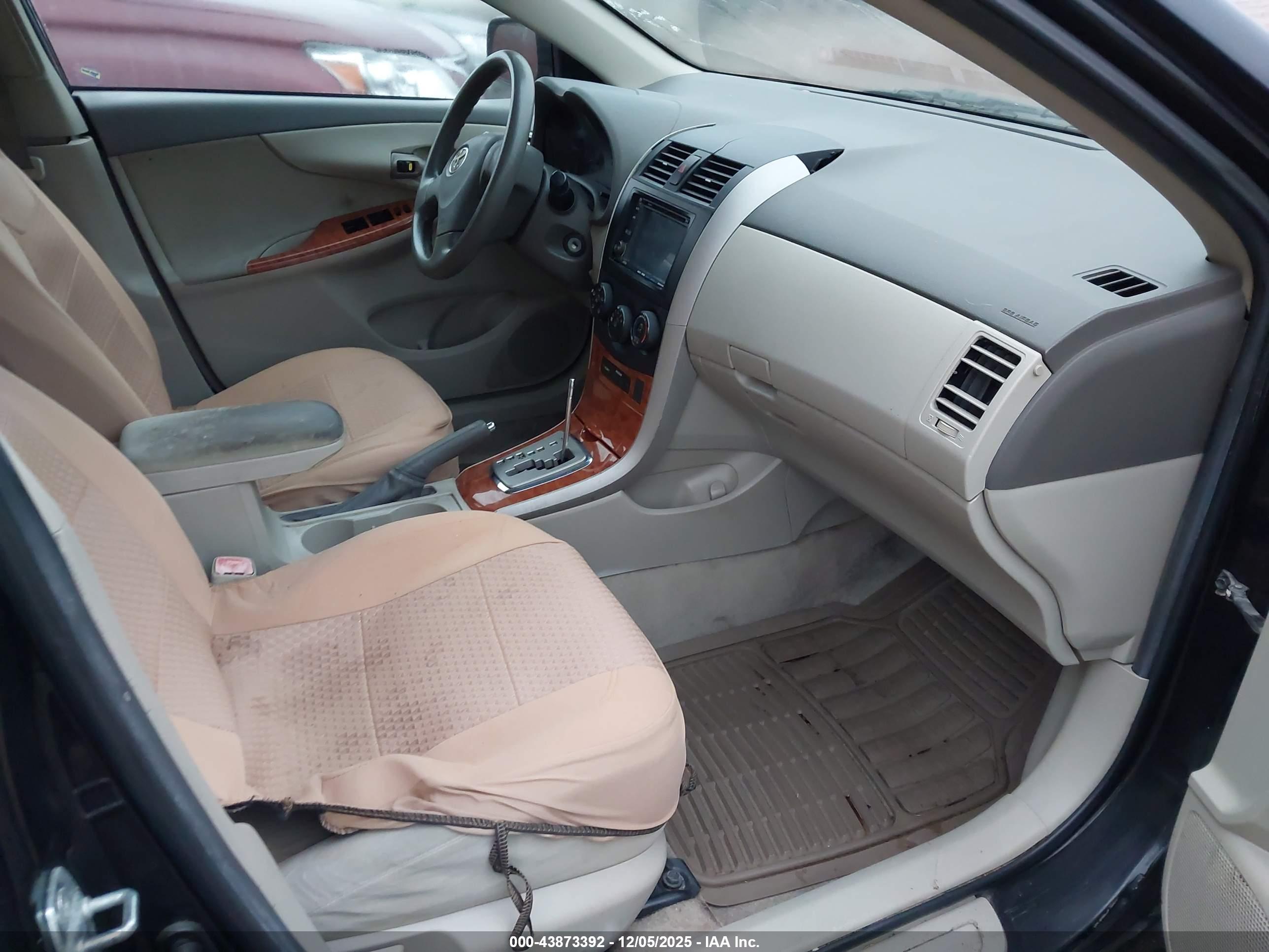 TOYOTA COROLLA image 5