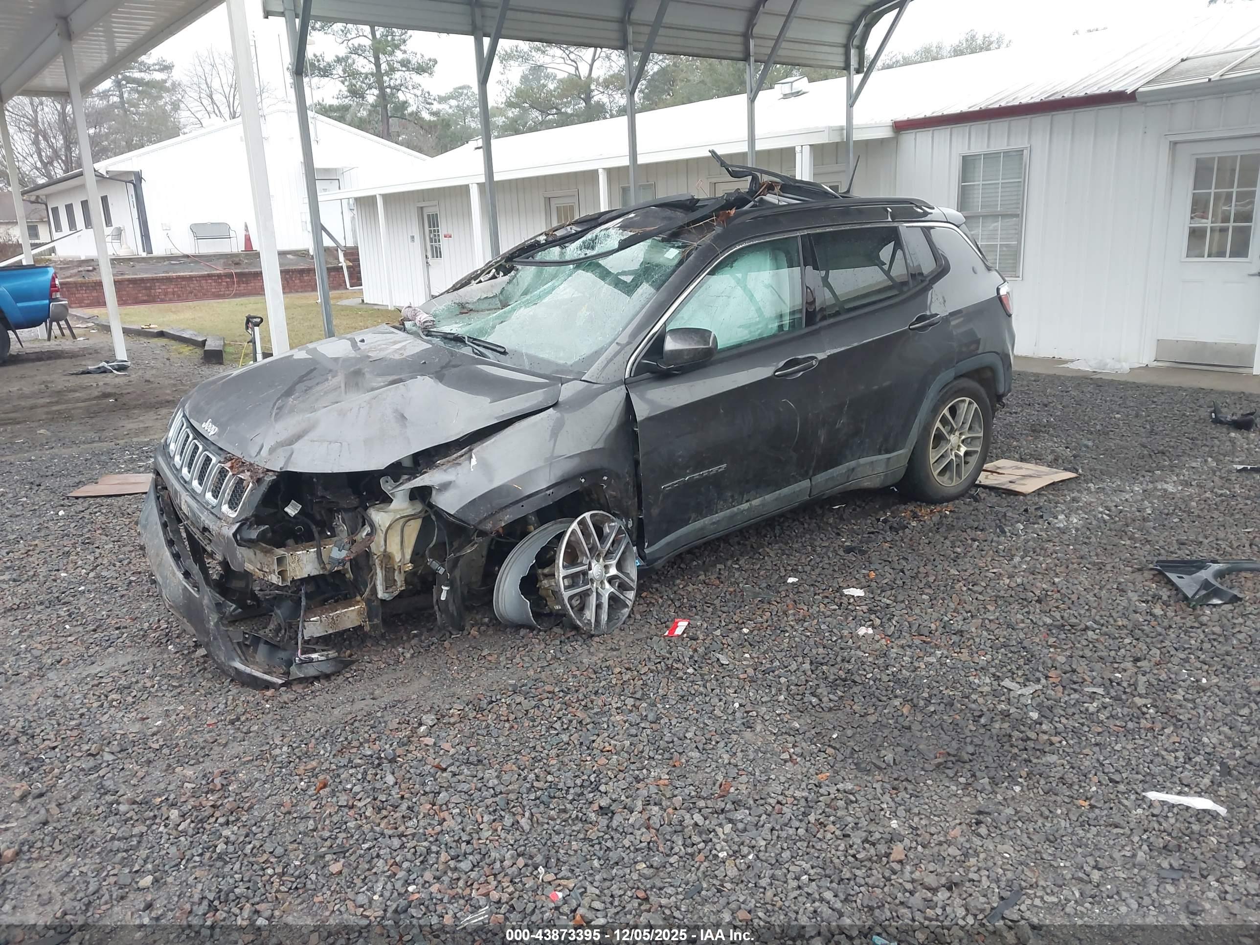 JEEP COMPASS image 2