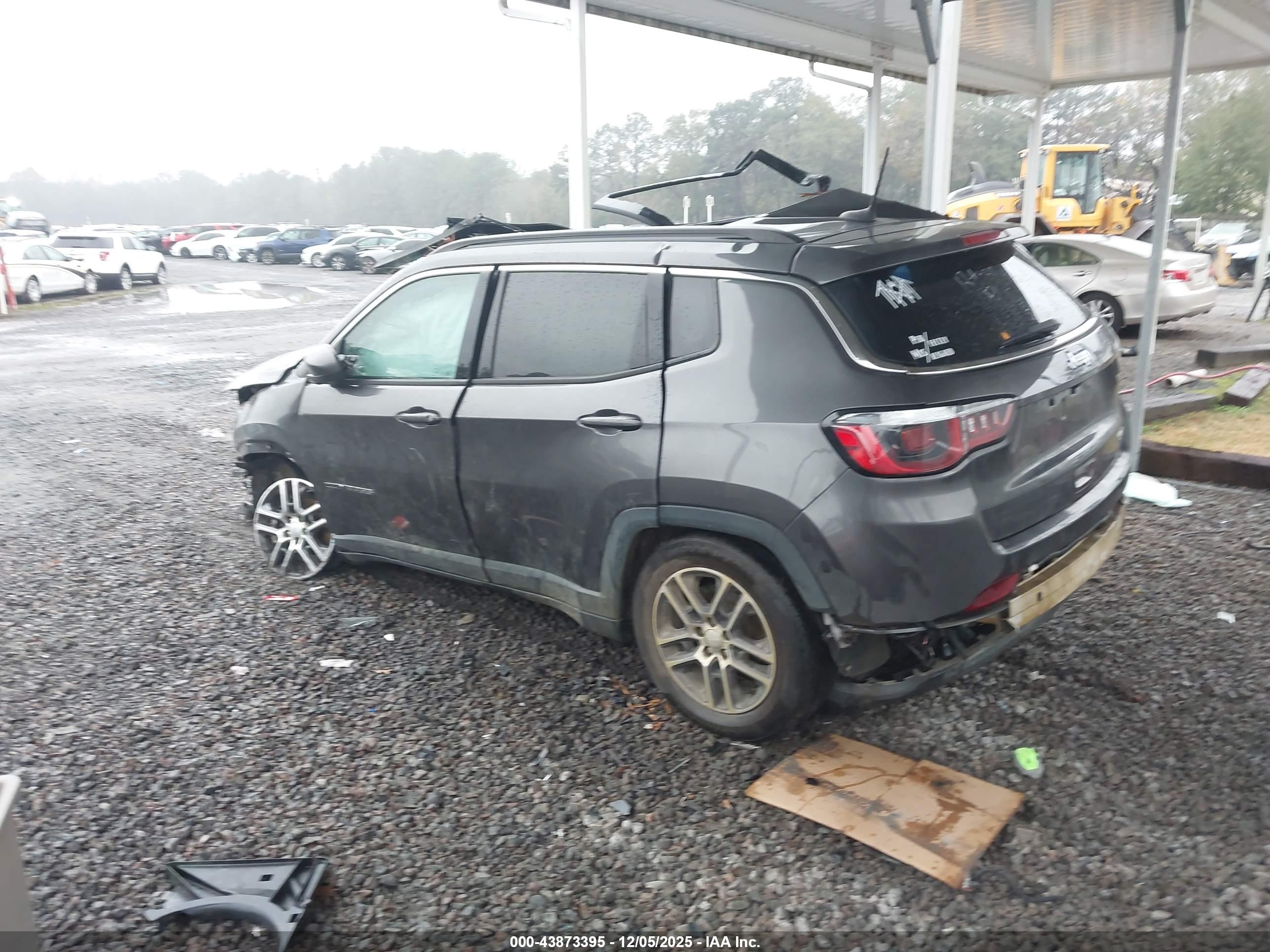 JEEP COMPASS image 3