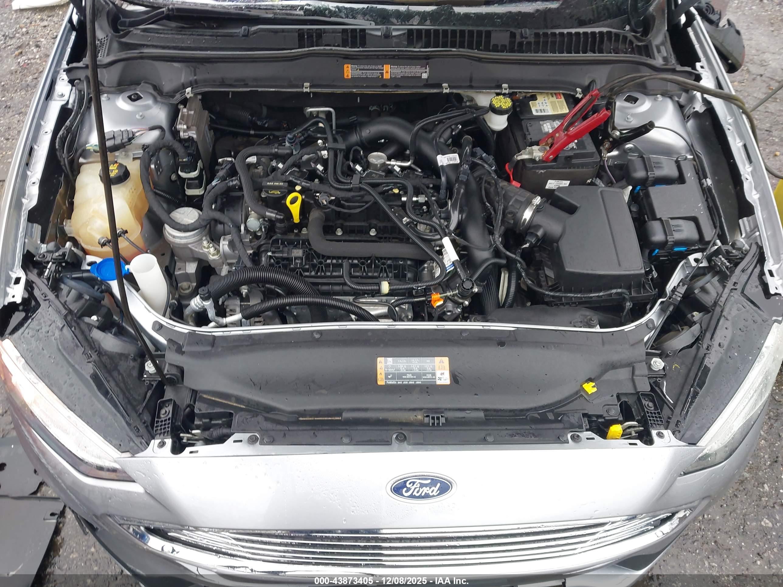 FORD FUSION image 10