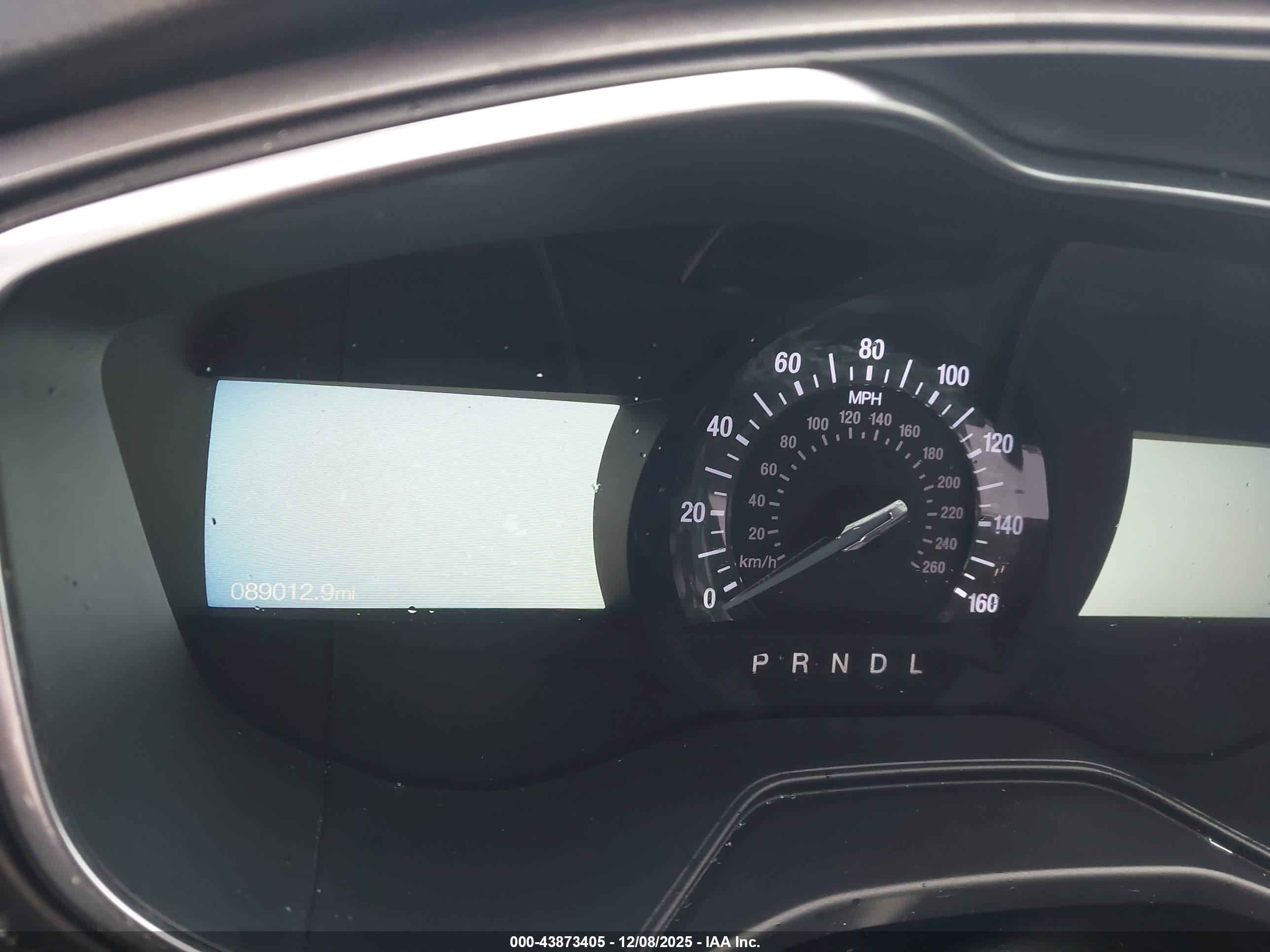 FORD FUSION image 7