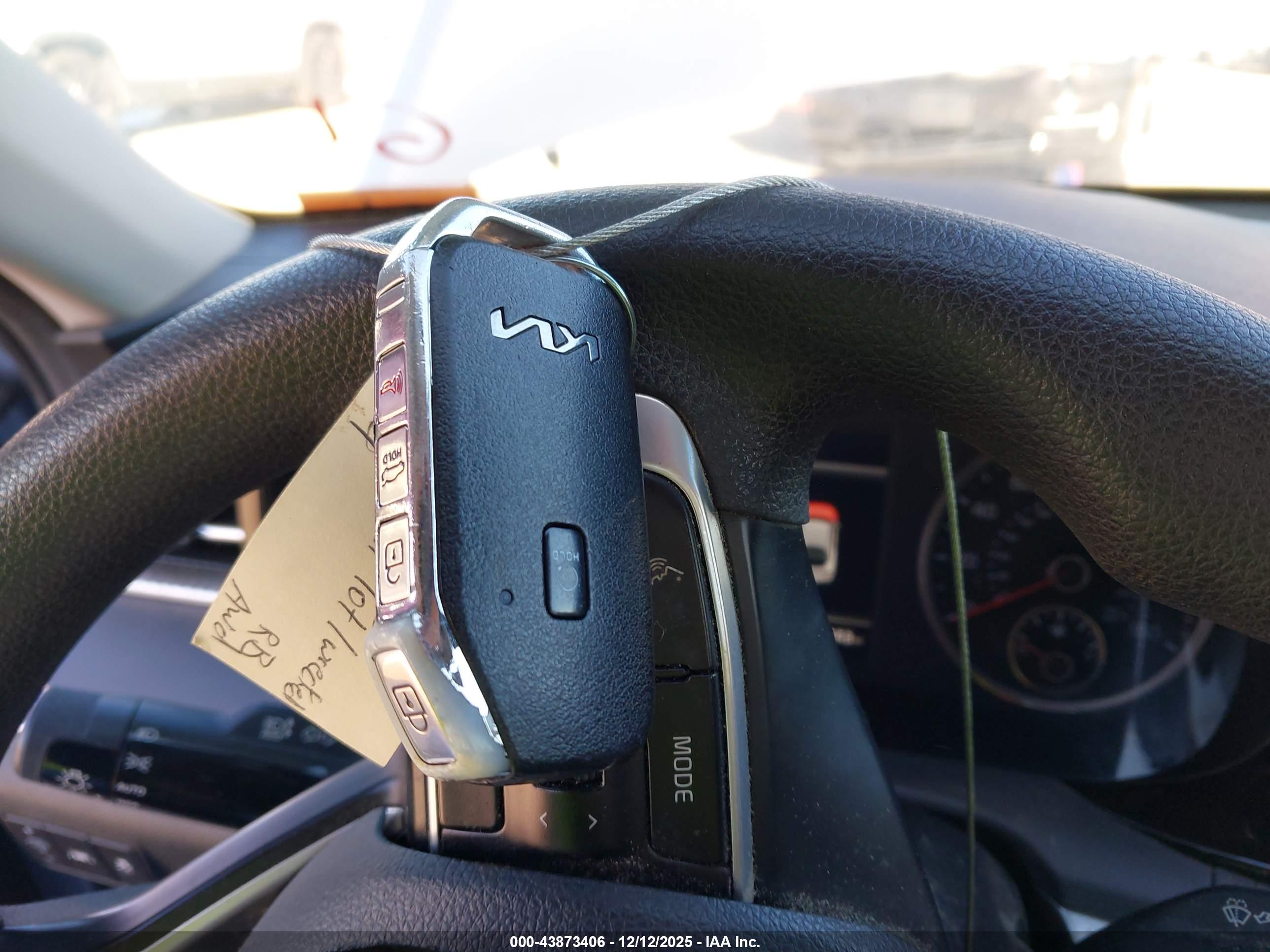 KIA K5 image 11