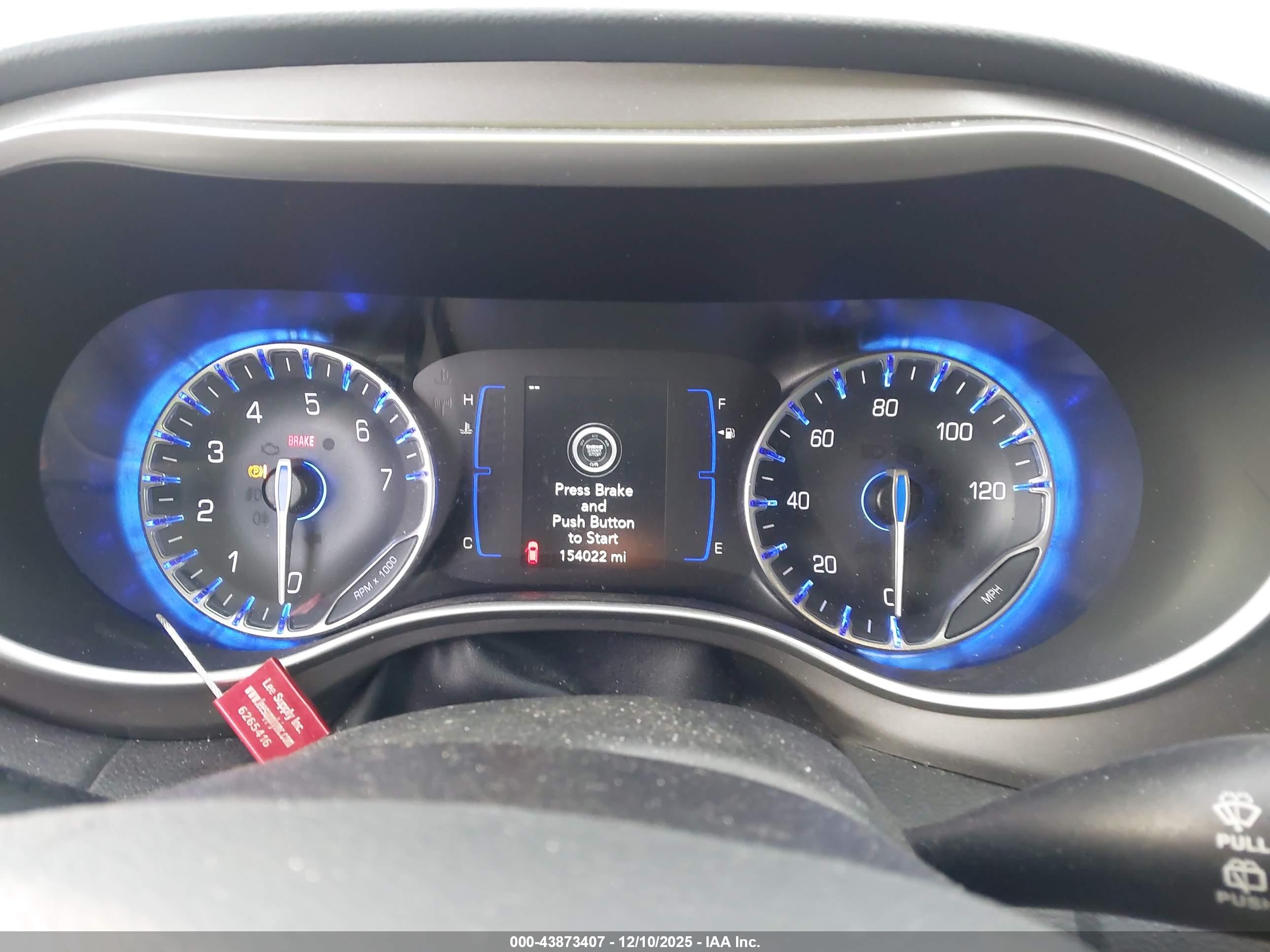CHRYSLER PACIFICA image 7