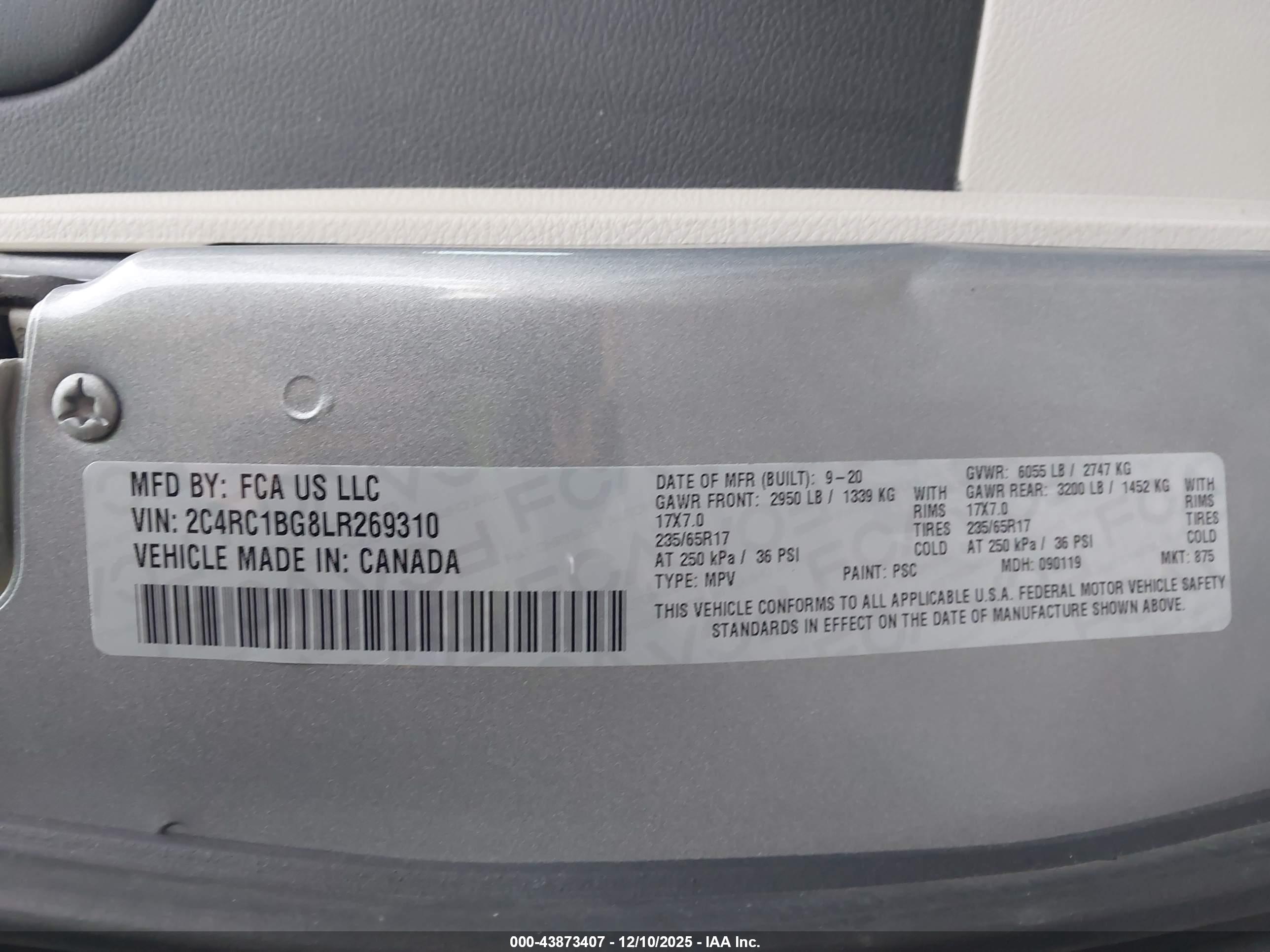 CHRYSLER PACIFICA image 9