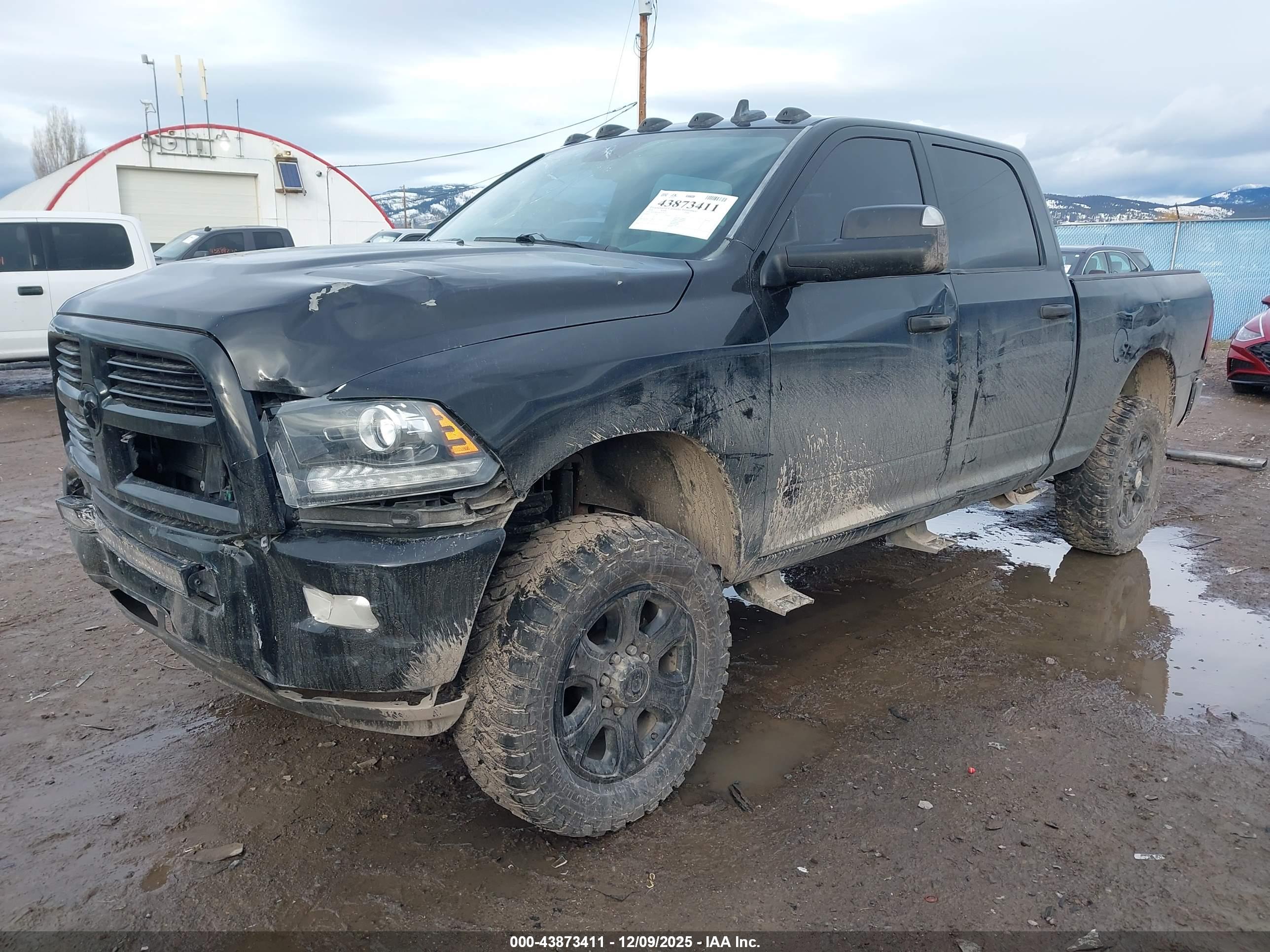 RAM 2500 image 2