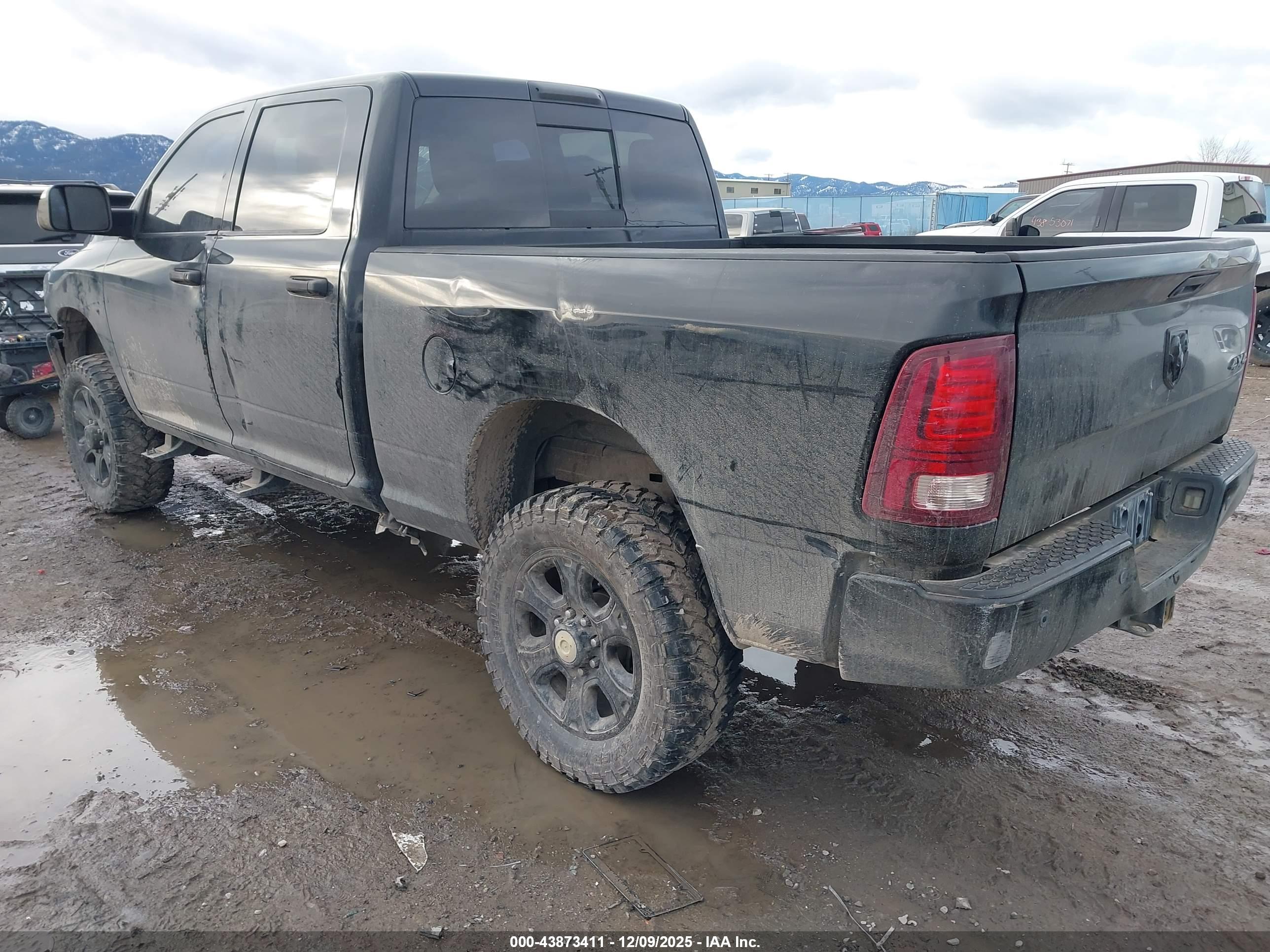 RAM 2500 image 3