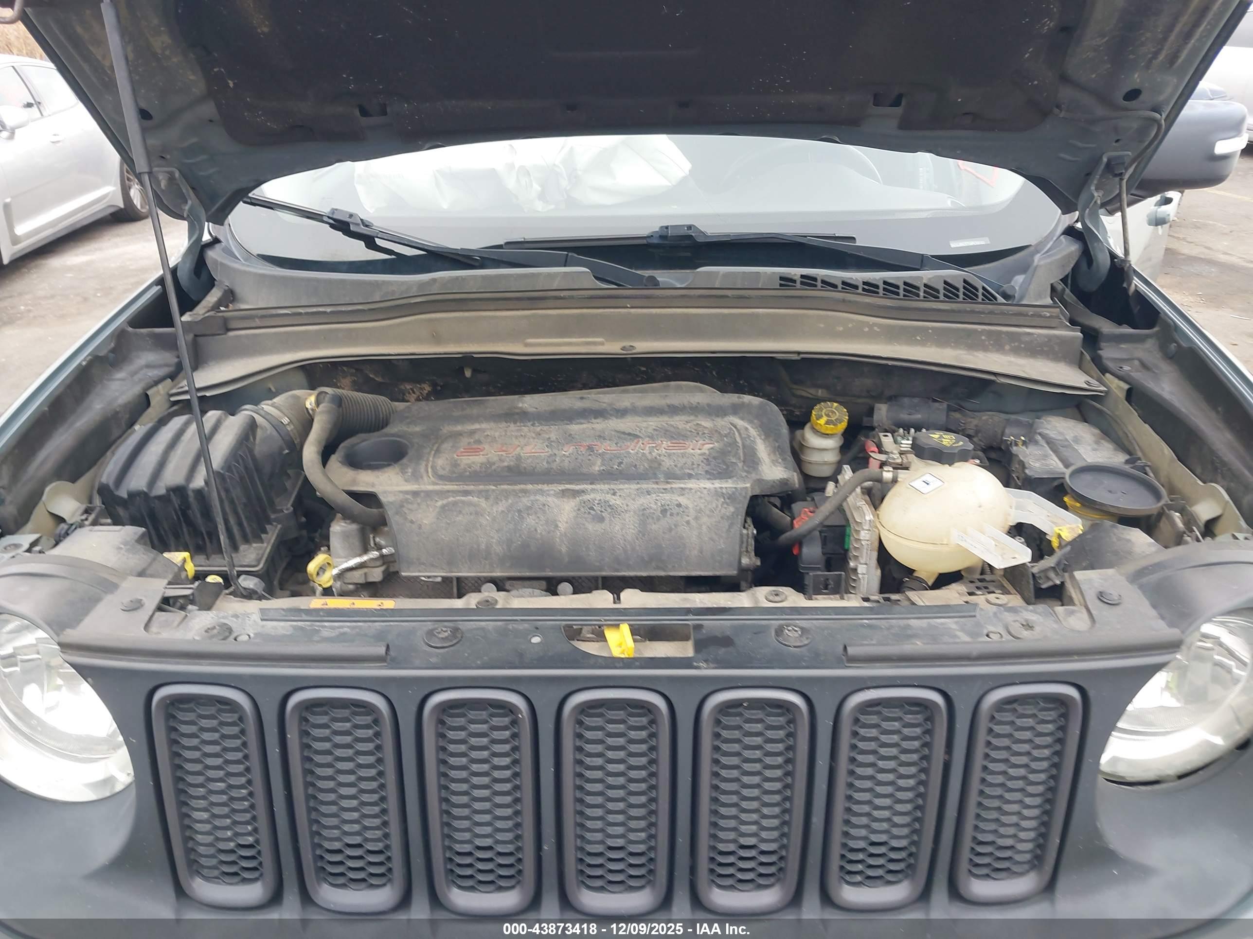 JEEP RENEGADE image 10