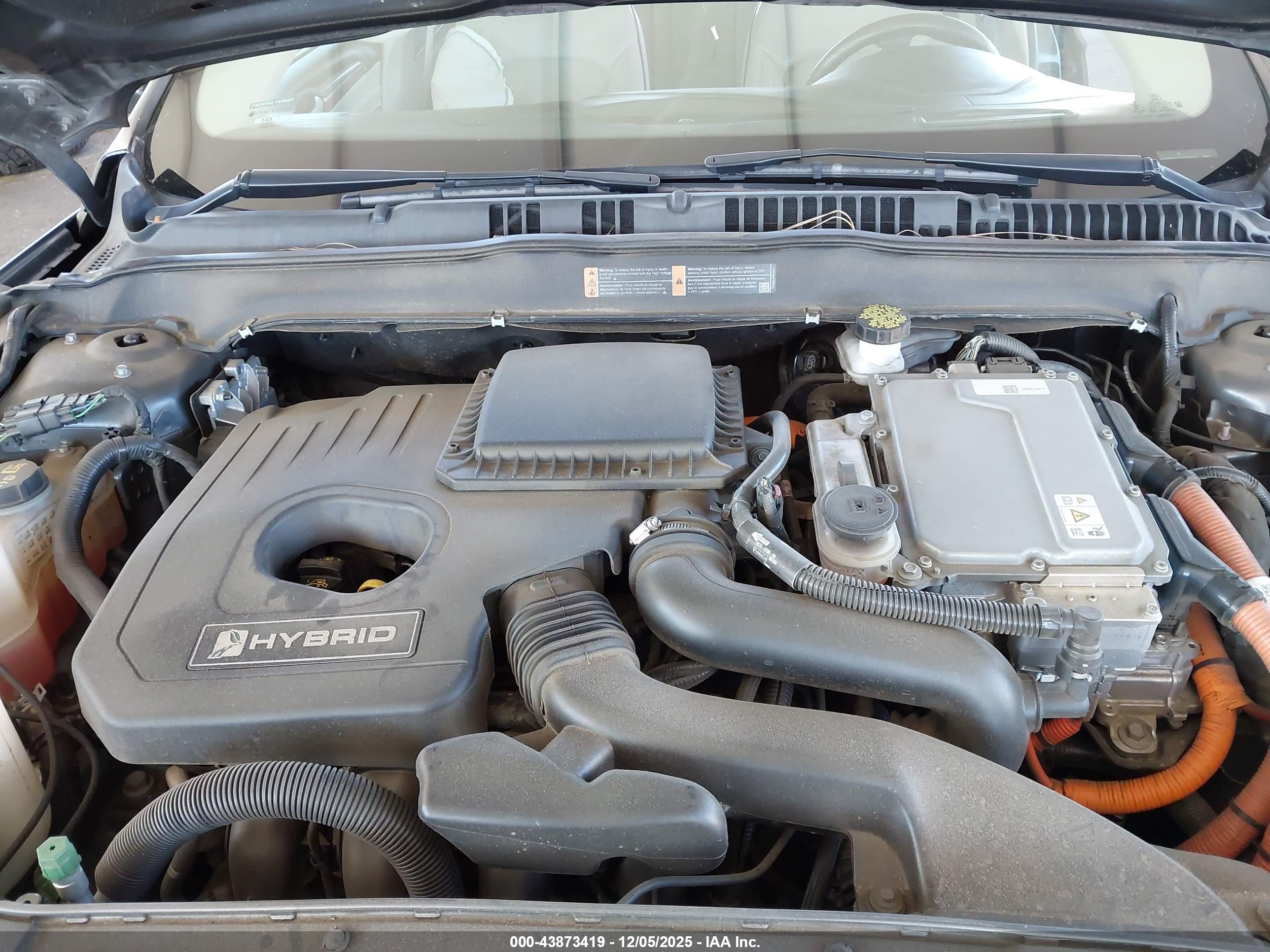 FORD FUSION image 10