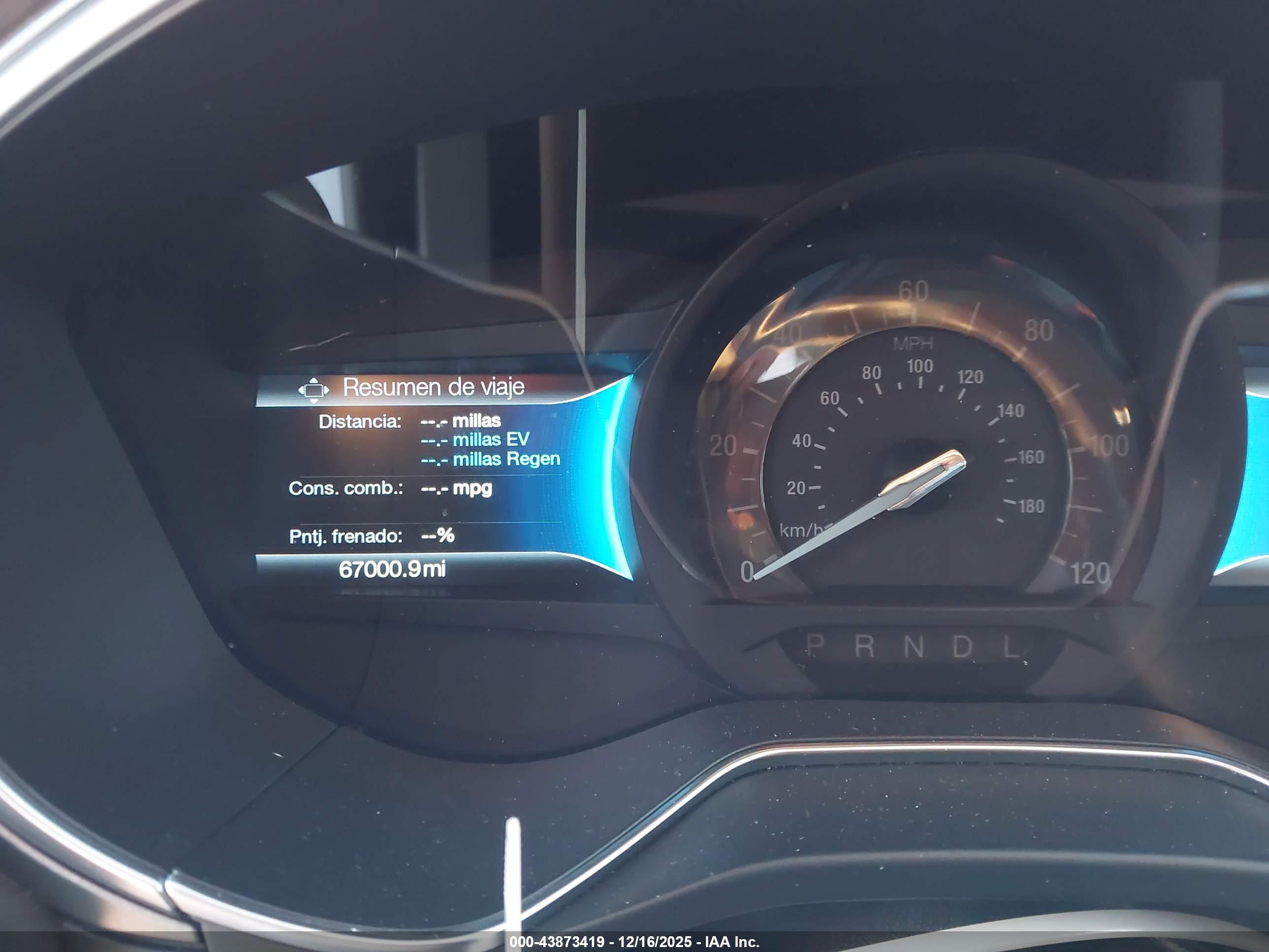 FORD FUSION image 7