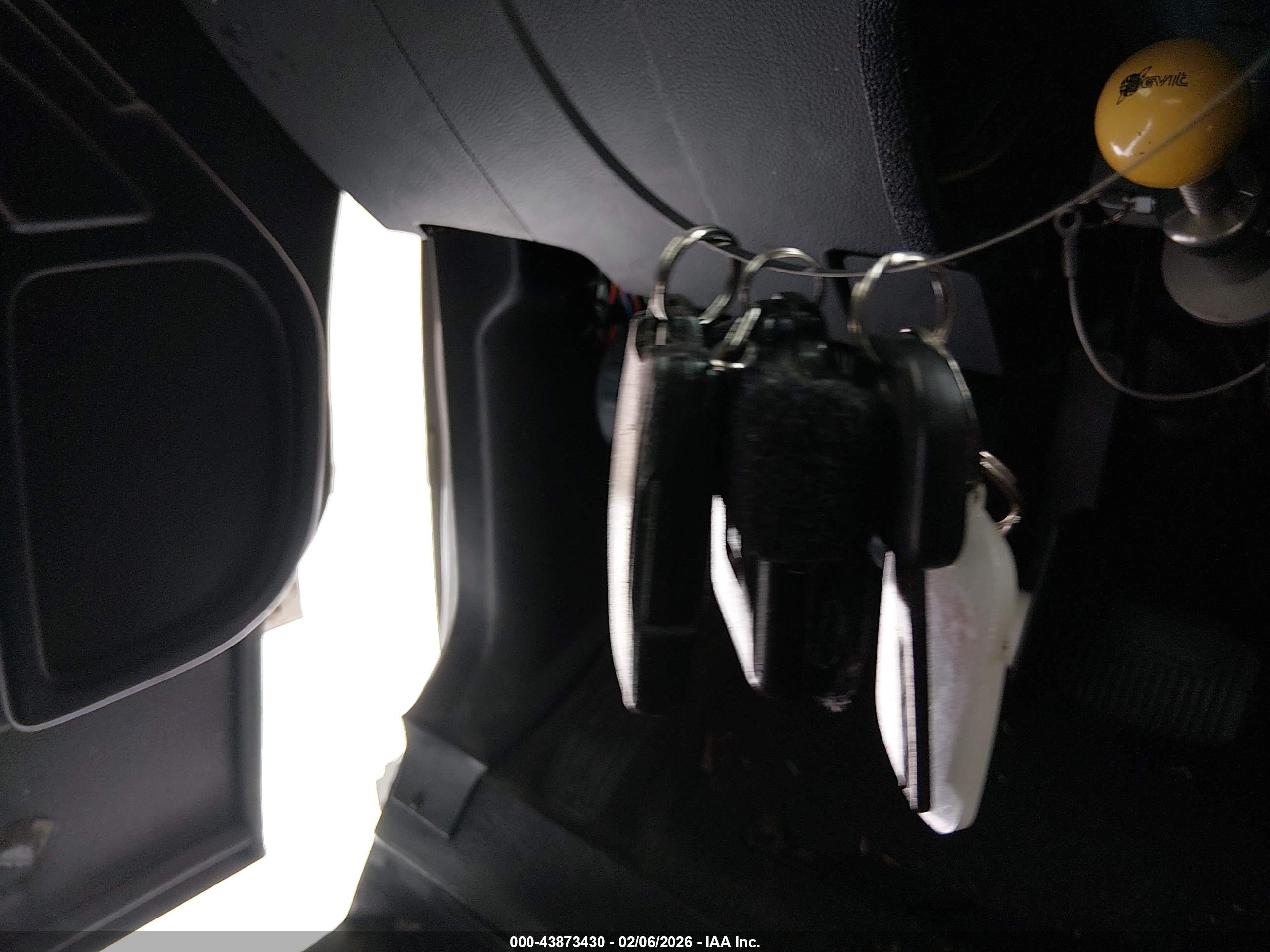 CHEVROLET SILVERADO image 11