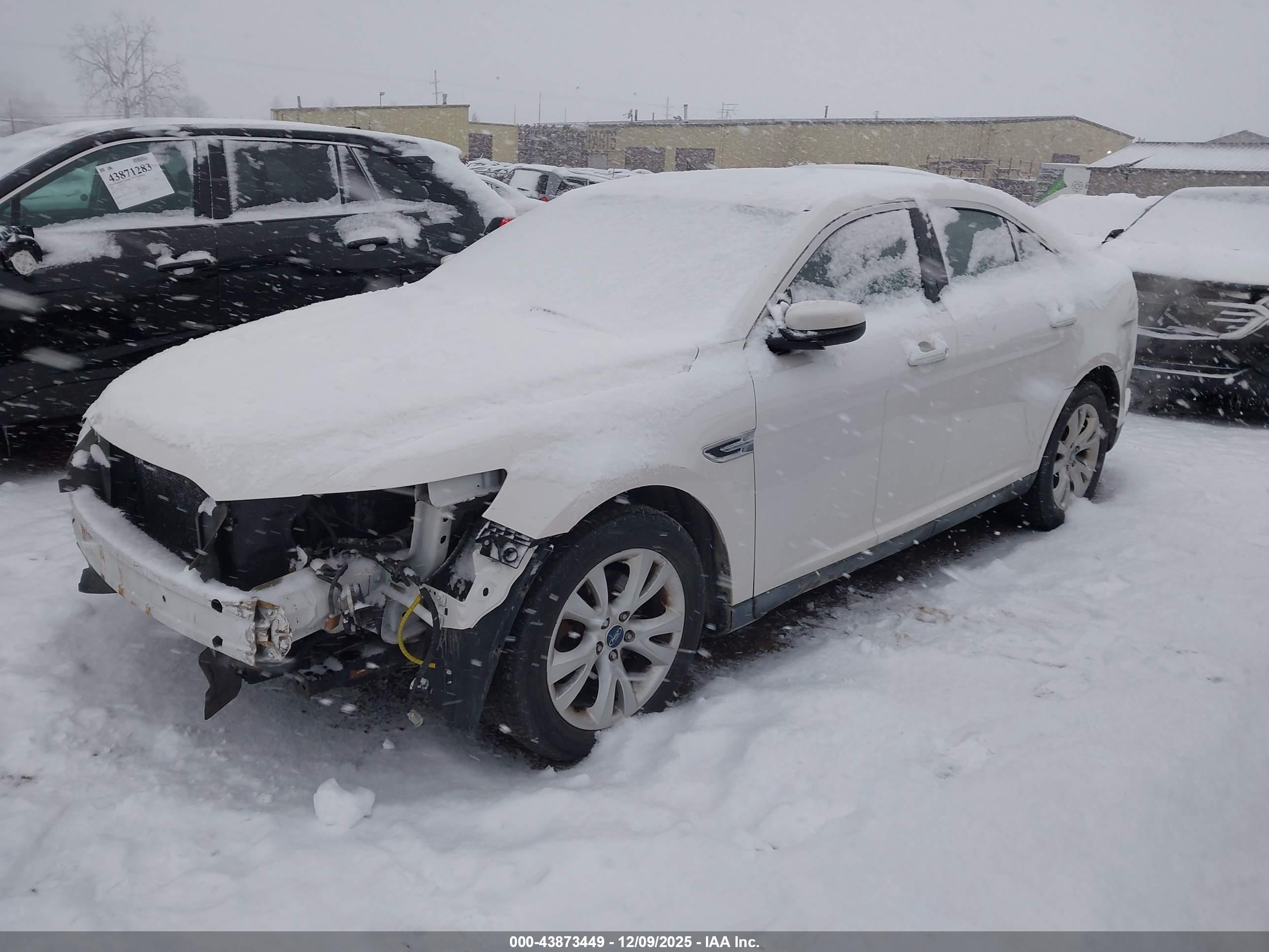 FORD TAURUS image 2
