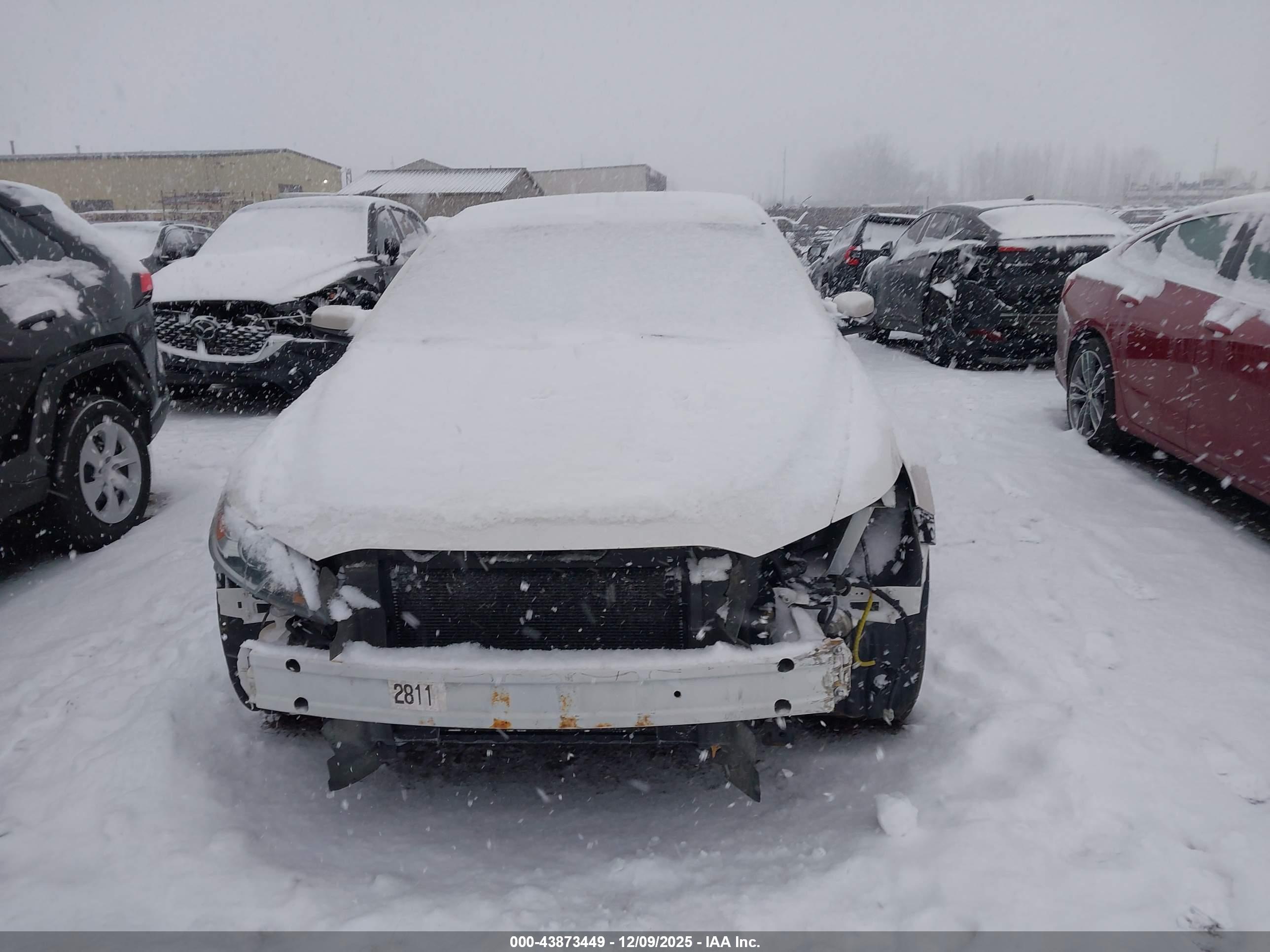FORD TAURUS image 6