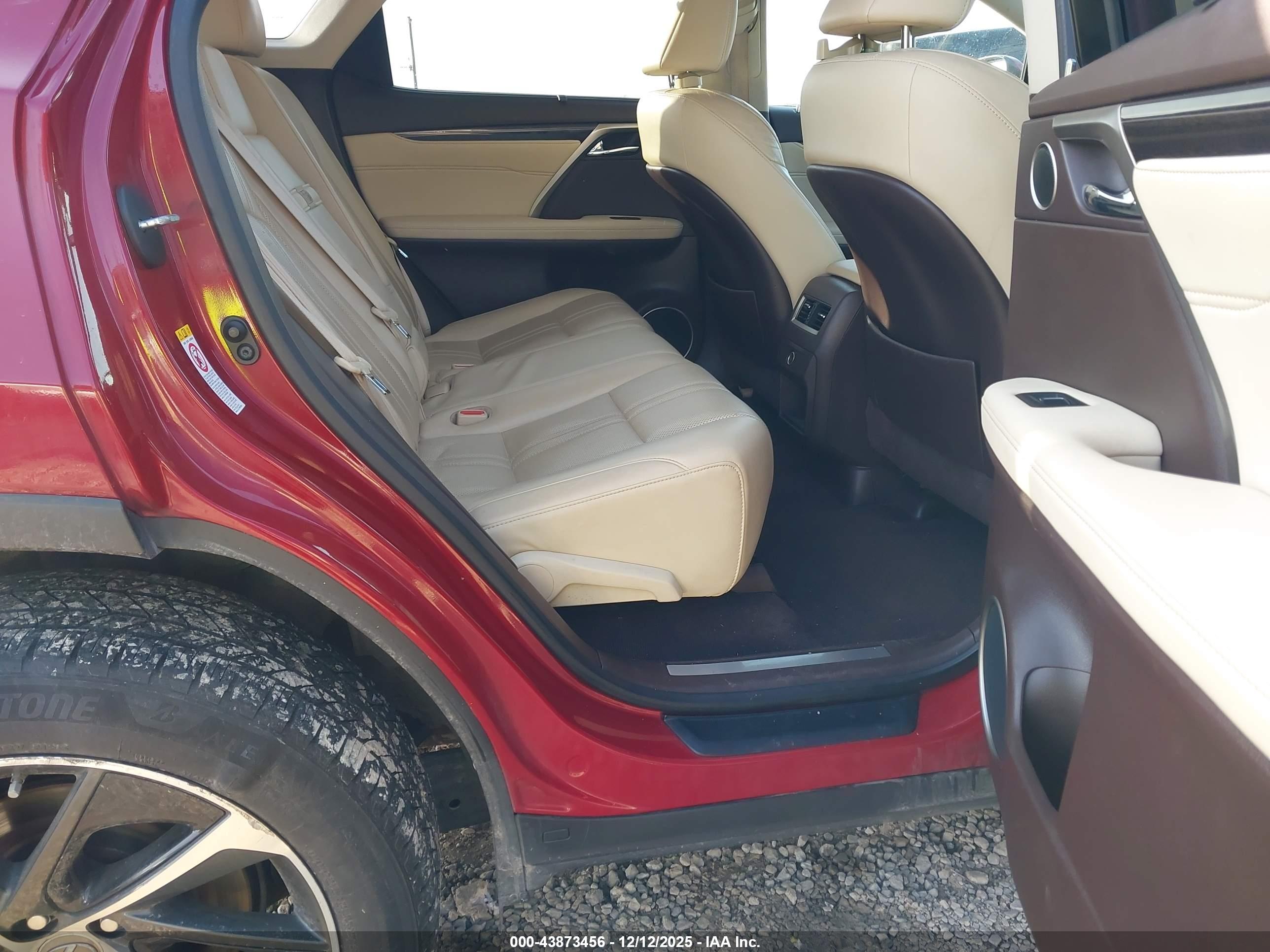 LEXUS RX image 8