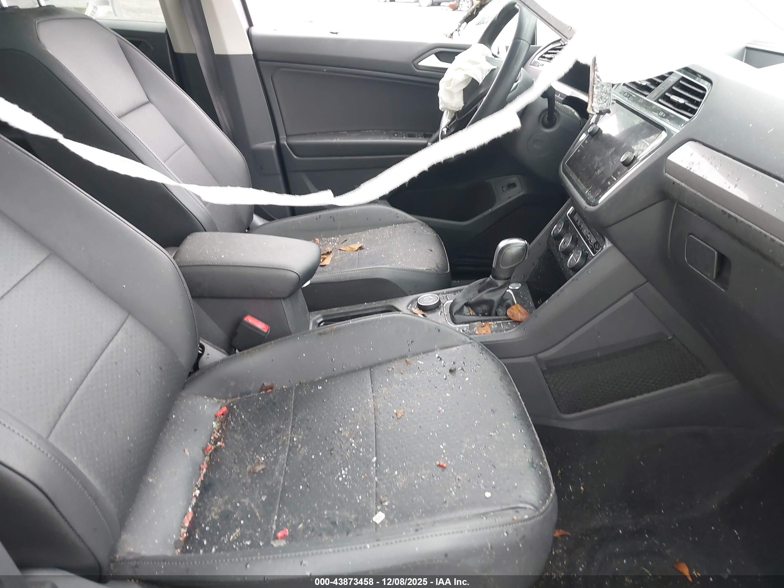 VOLKSWAGEN TIGUAN image 5