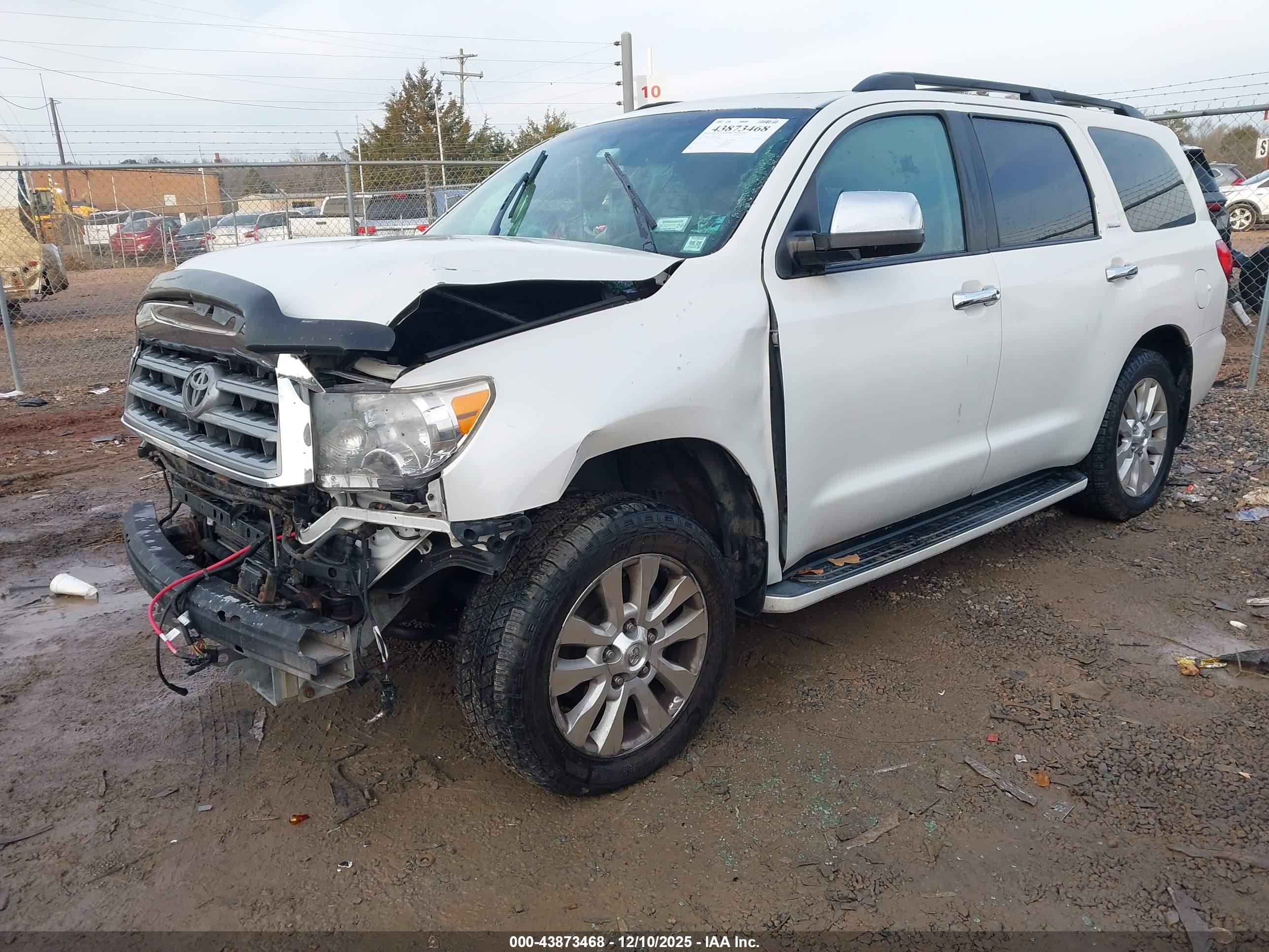 TOYOTA SEQUOIA image 2