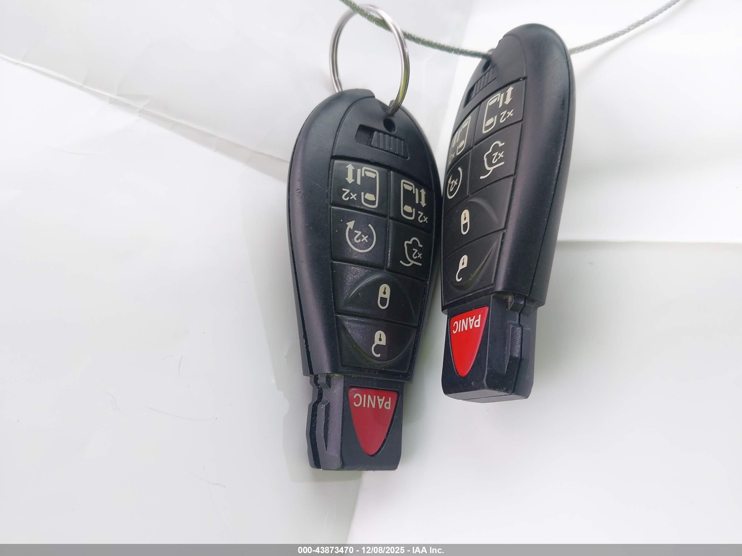 CHRYSLER TOWN image 11